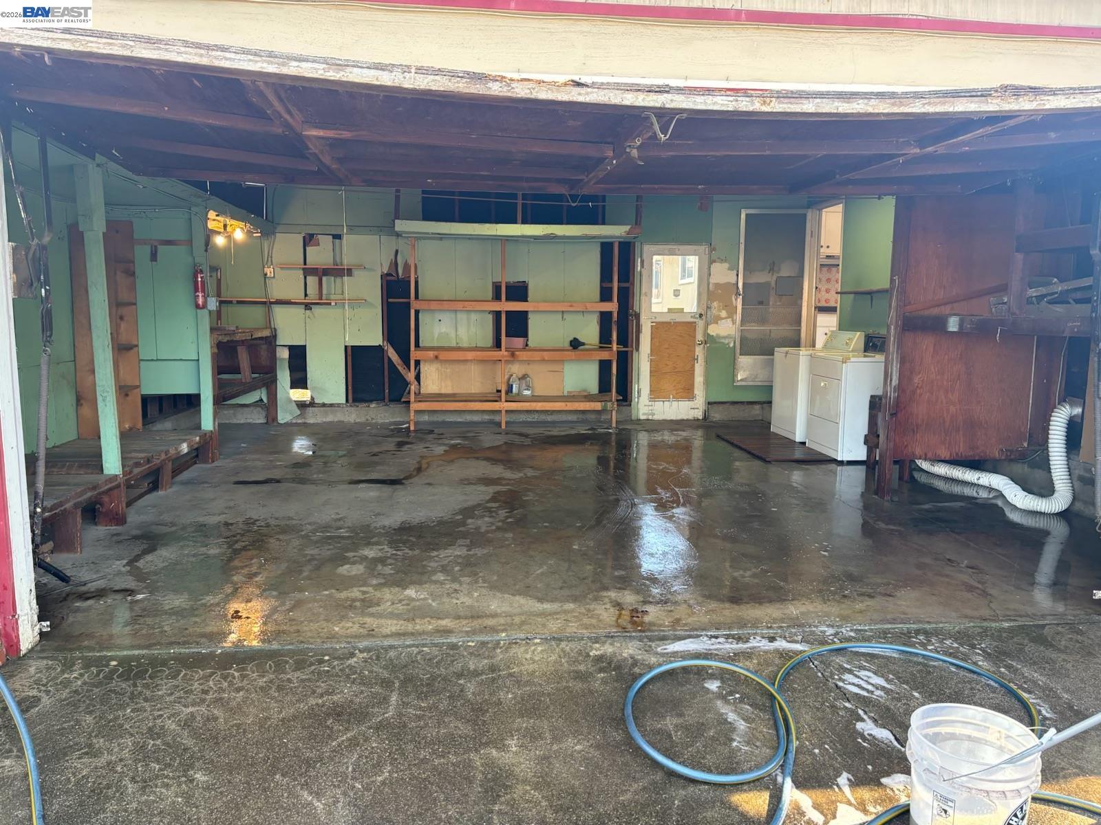 Detail Gallery Image 7 of 7 For 1408 Carmelita Ct, Concord,  CA 94520 - 3 Beds | 2 Baths