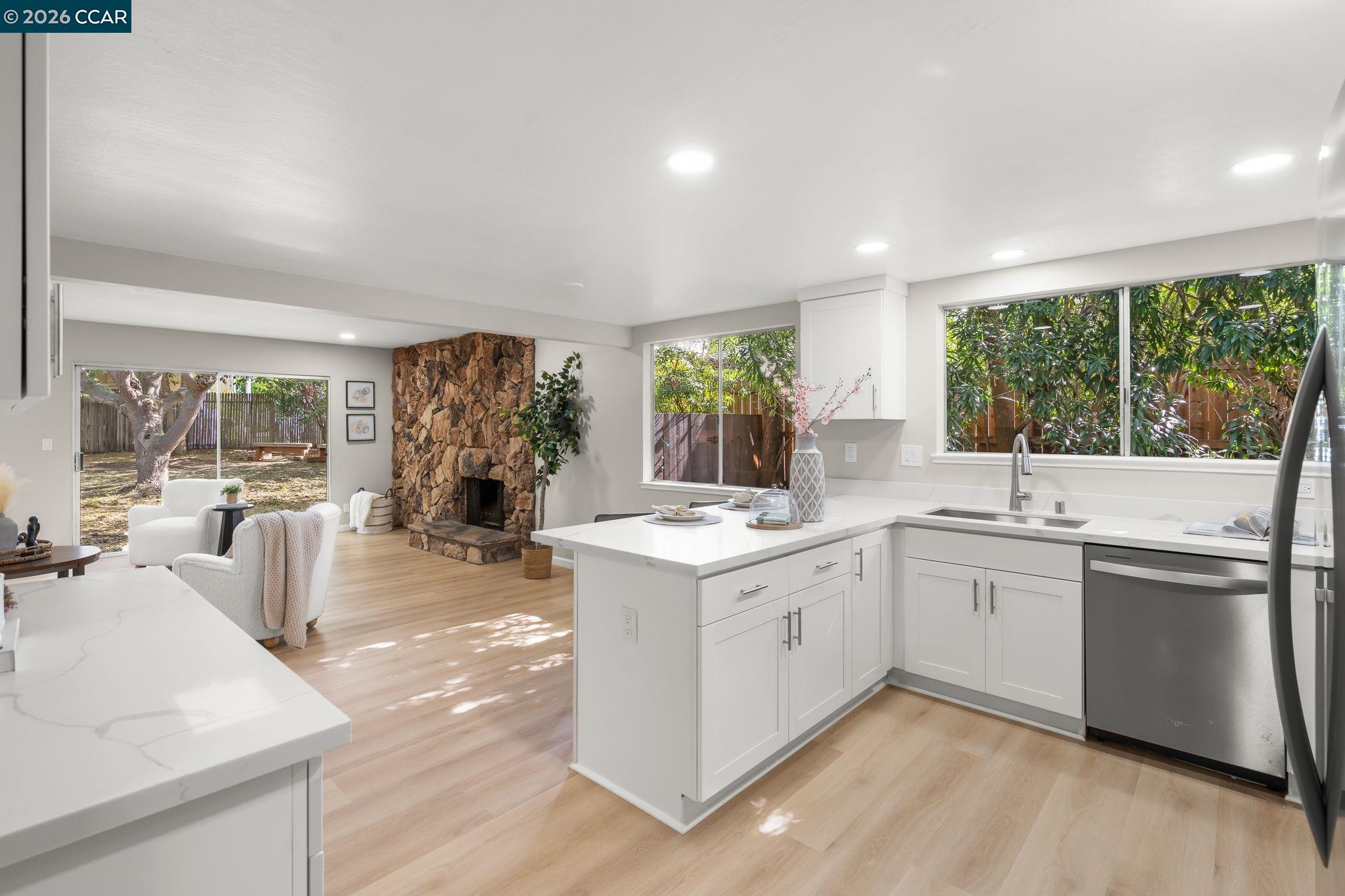 Detail Gallery Image 12 of 37 For 1167 Kaski Ln, Concord,  CA 94518 - 4 Beds | 3 Baths