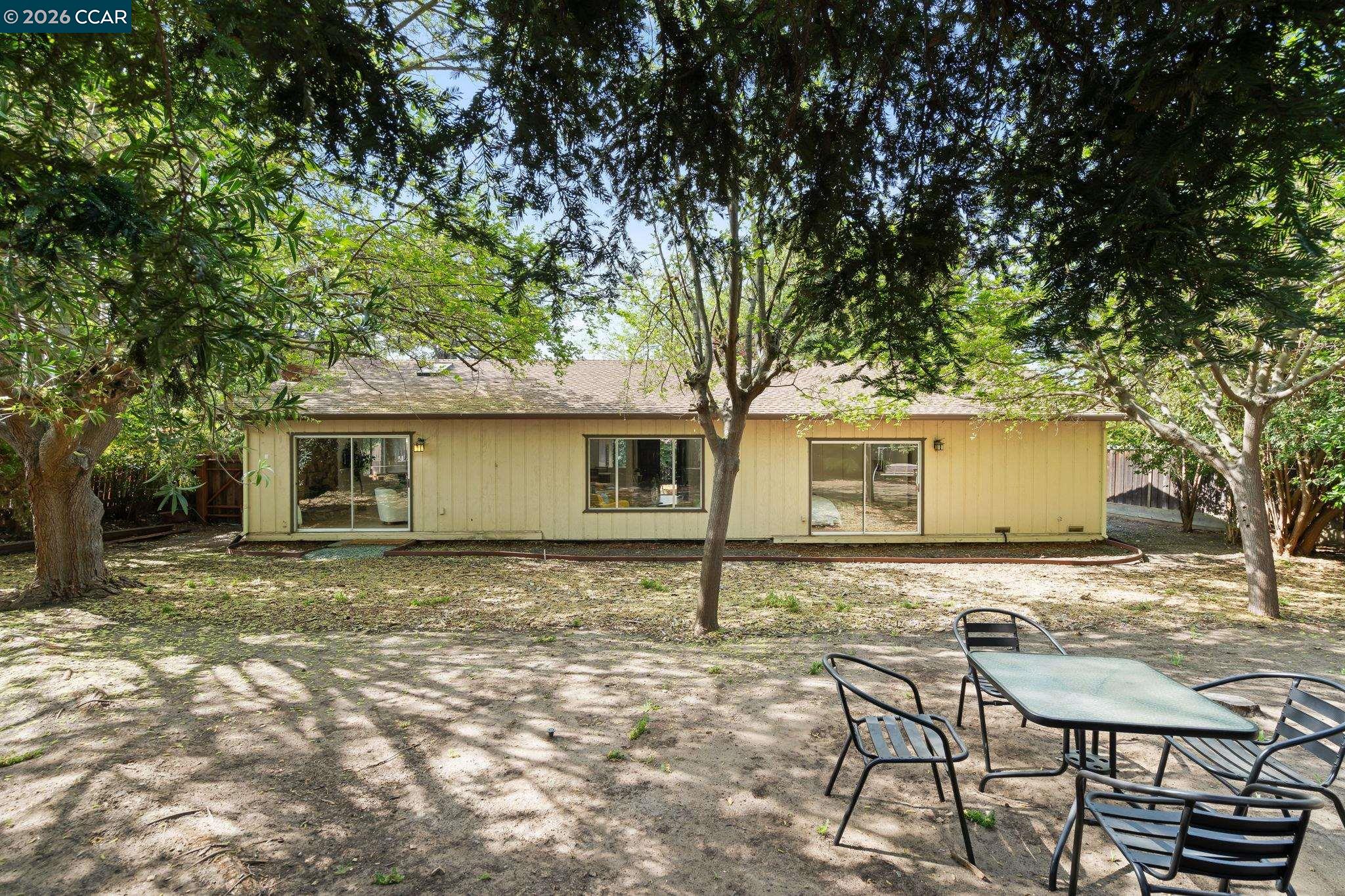 Detail Gallery Image 35 of 37 For 1167 Kaski Ln, Concord,  CA 94518 - 4 Beds | 3 Baths