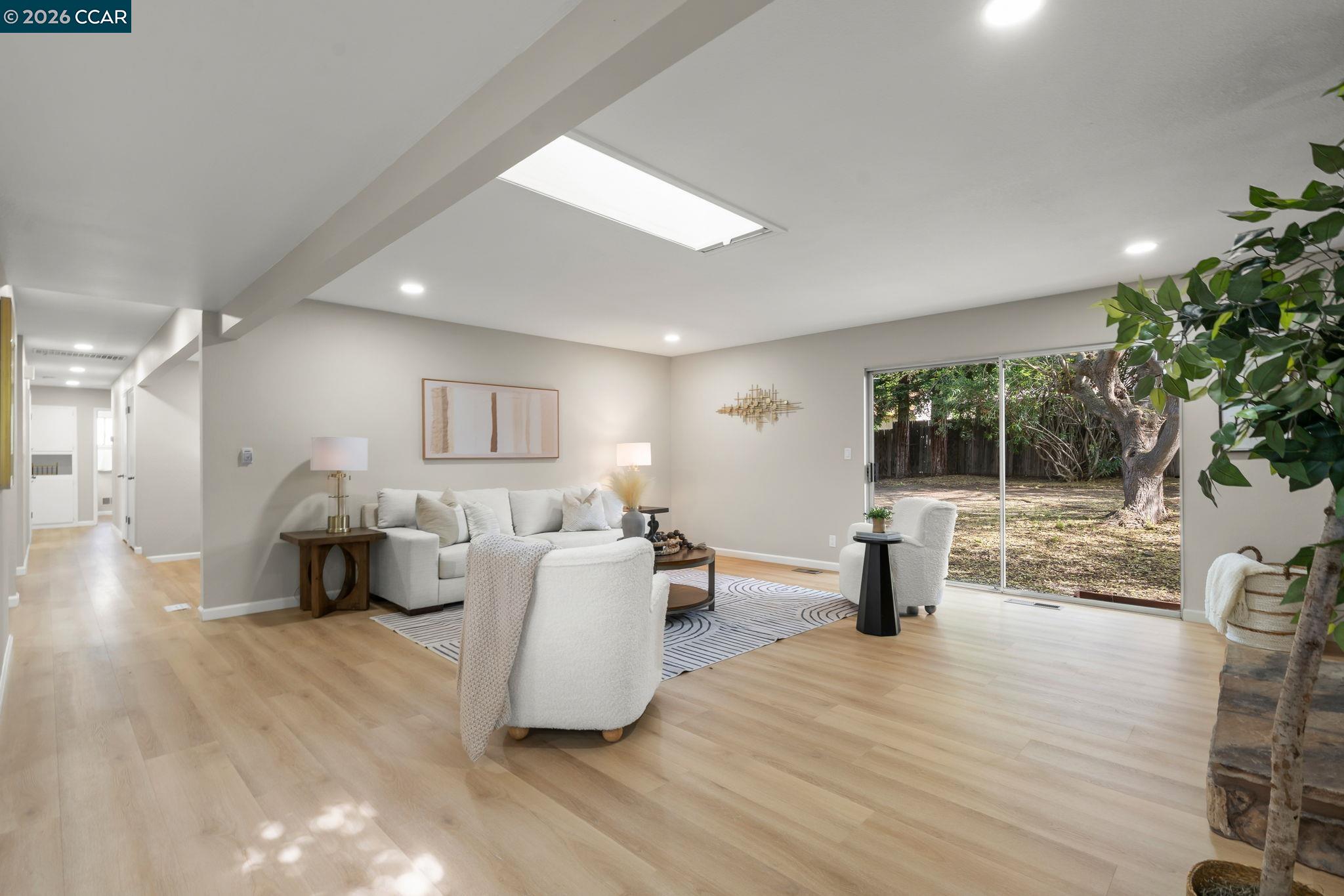 Detail Gallery Image 7 of 37 For 1167 Kaski Ln, Concord,  CA 94518 - 4 Beds | 3 Baths