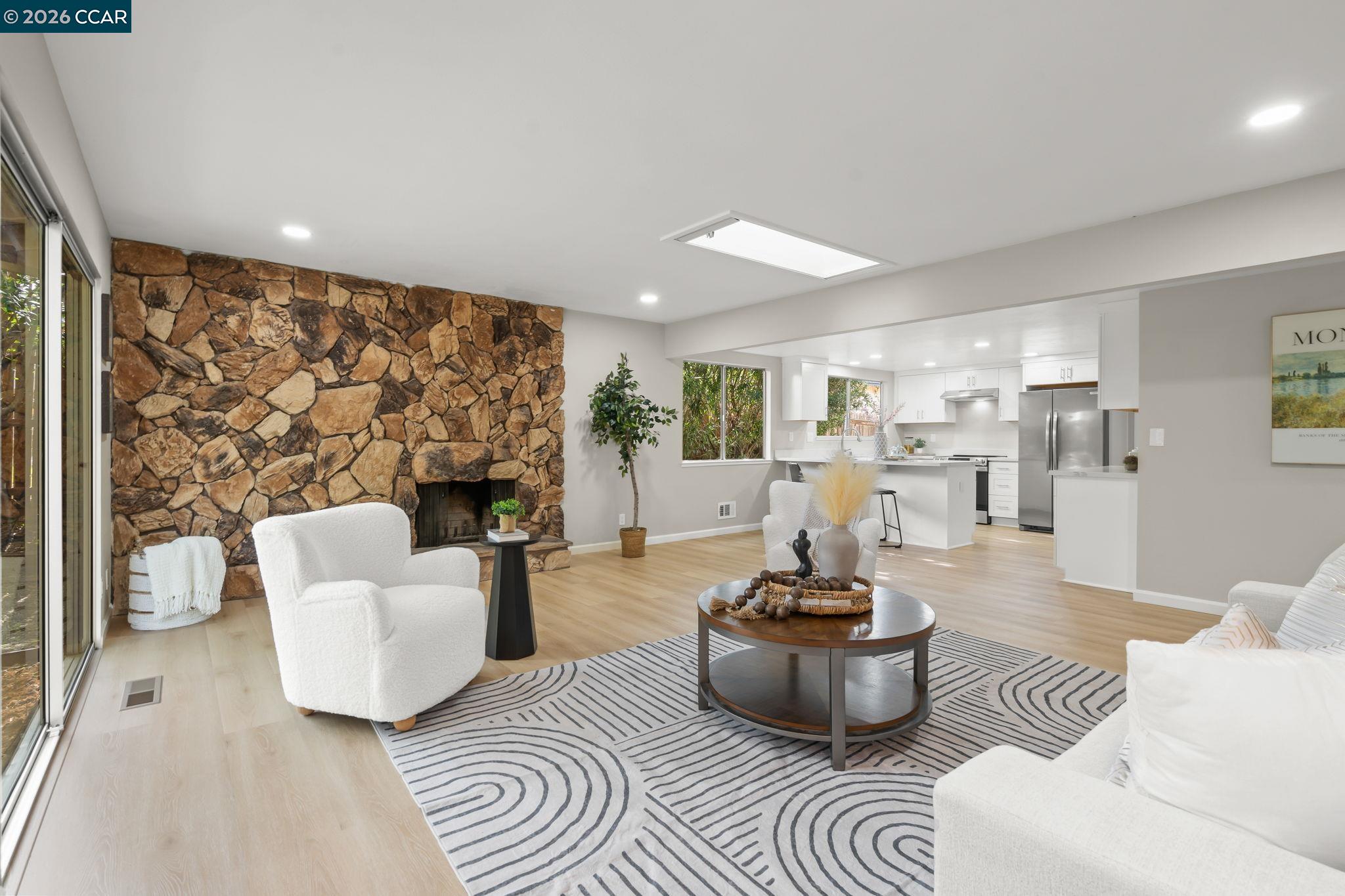 Detail Gallery Image 8 of 37 For 1167 Kaski Ln, Concord,  CA 94518 - 4 Beds | 3 Baths