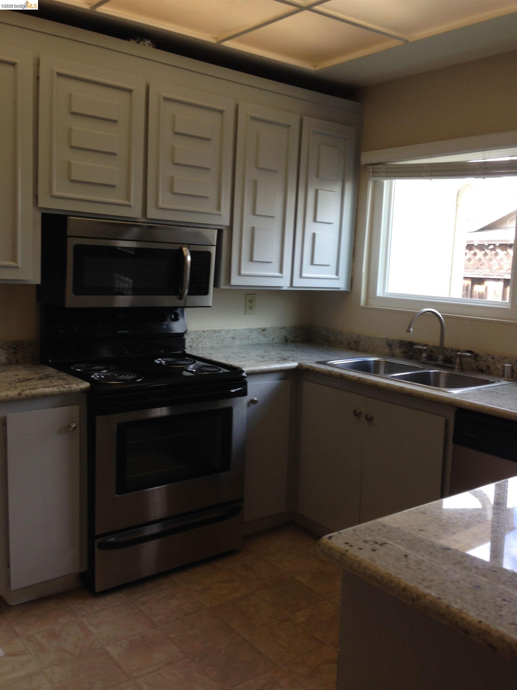 Detail Gallery Image 2 of 6 For 5451 Tyler Place, Fremont,  CA 94538-9999 - 3 Beds | 2 Baths