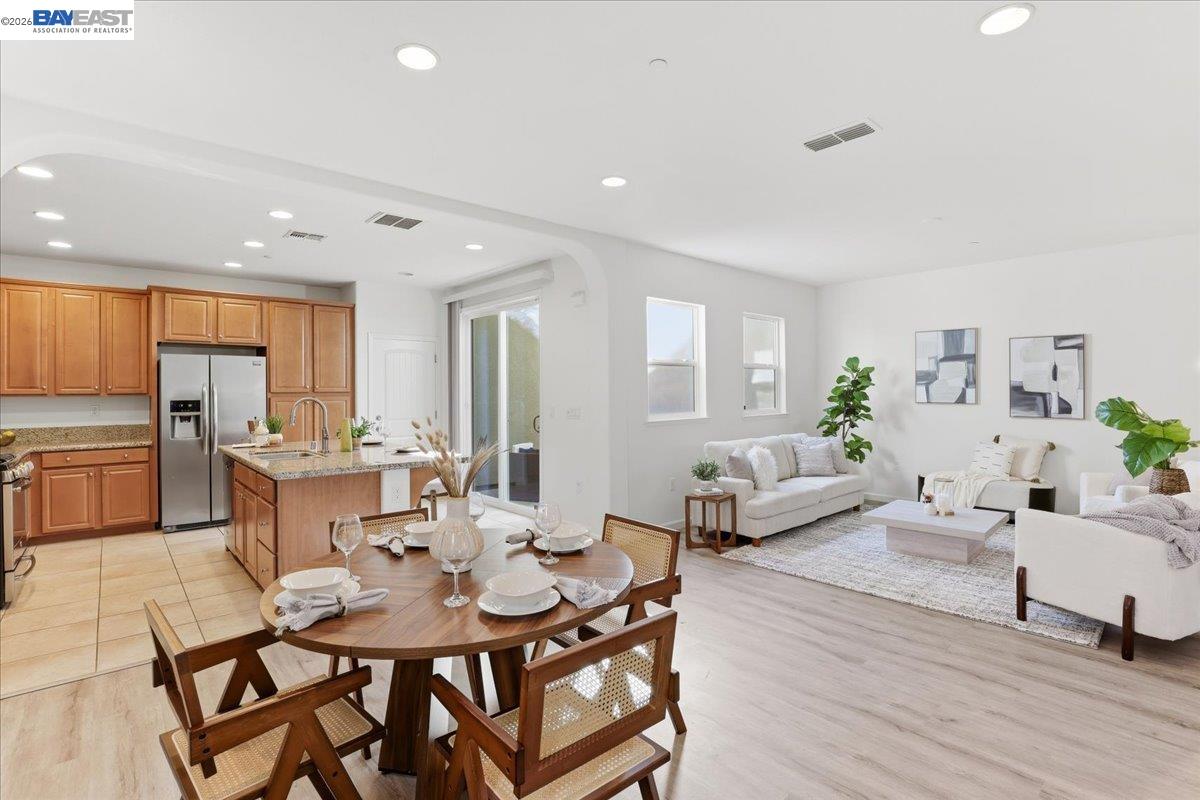 Detail Gallery Image 7 of 40 For 369 W Tuscan Ln, Mountain House,  CA 95391 - 4 Beds | 3 Baths