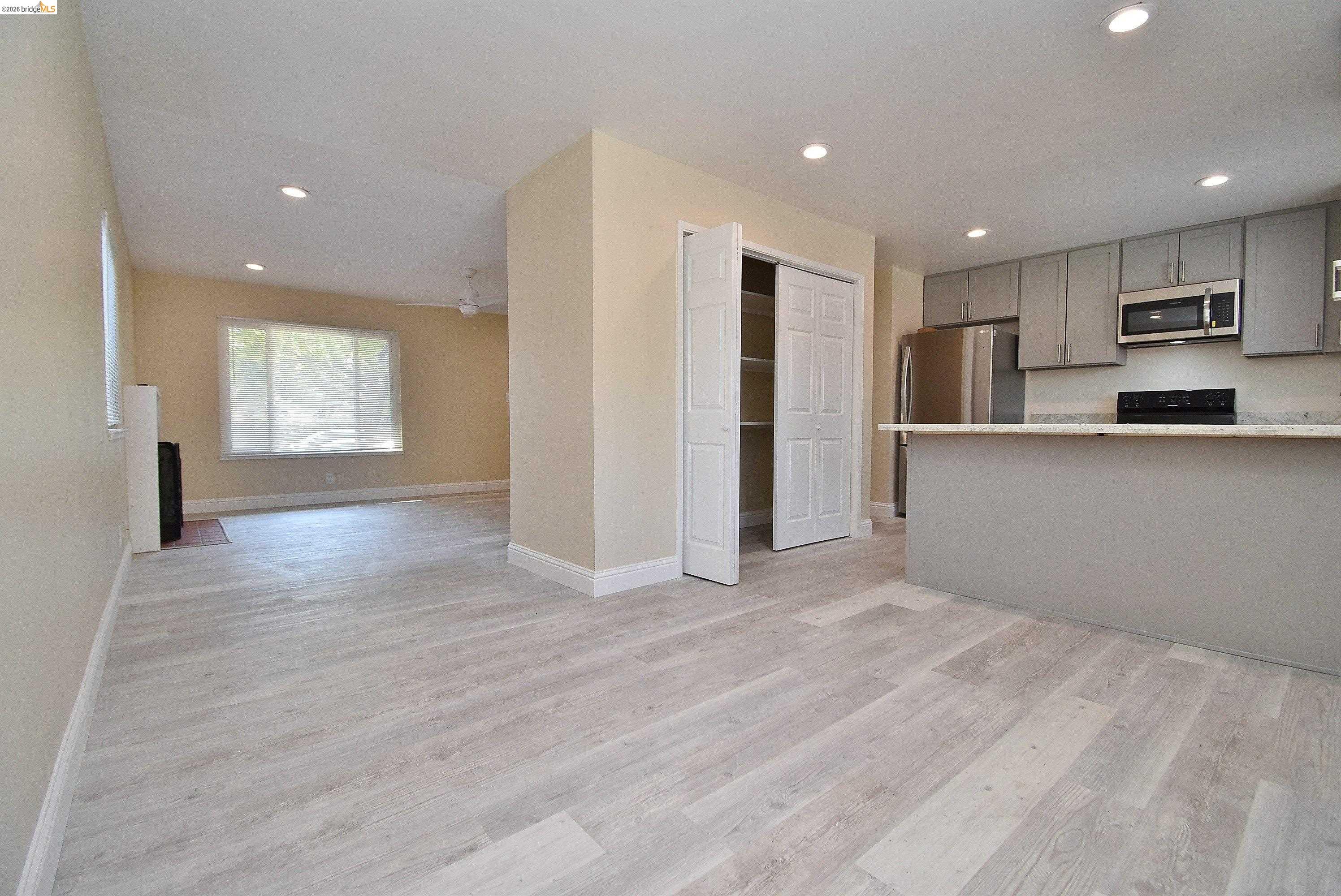 Detail Gallery Image 8 of 19 For 40232 Blanchard Street, Fremont,  CA 94538-9999 - 3 Beds | 2 Baths