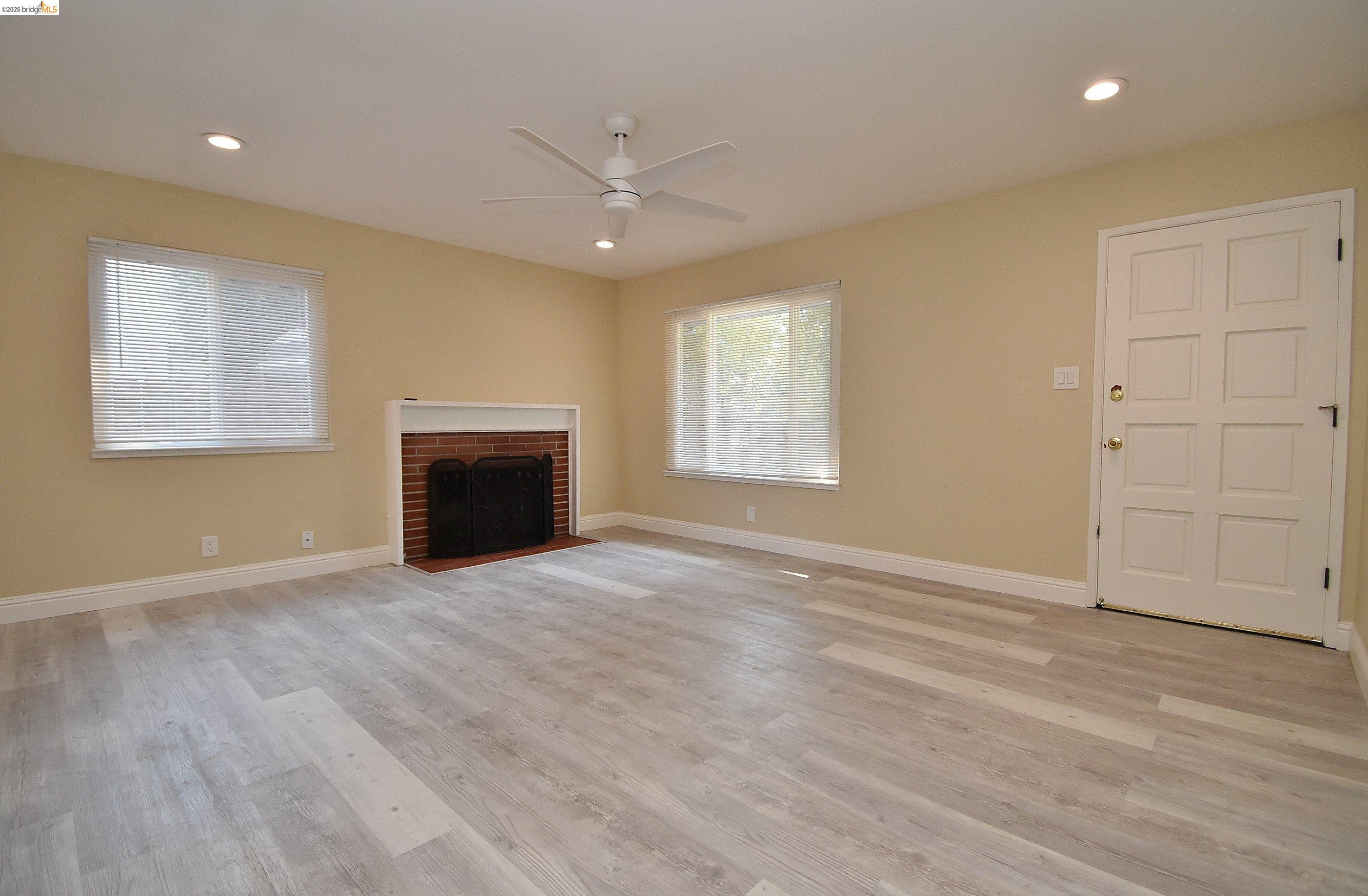 Detail Gallery Image 9 of 19 For 40232 Blanchard Street, Fremont,  CA 94538-9999 - 3 Beds | 2 Baths