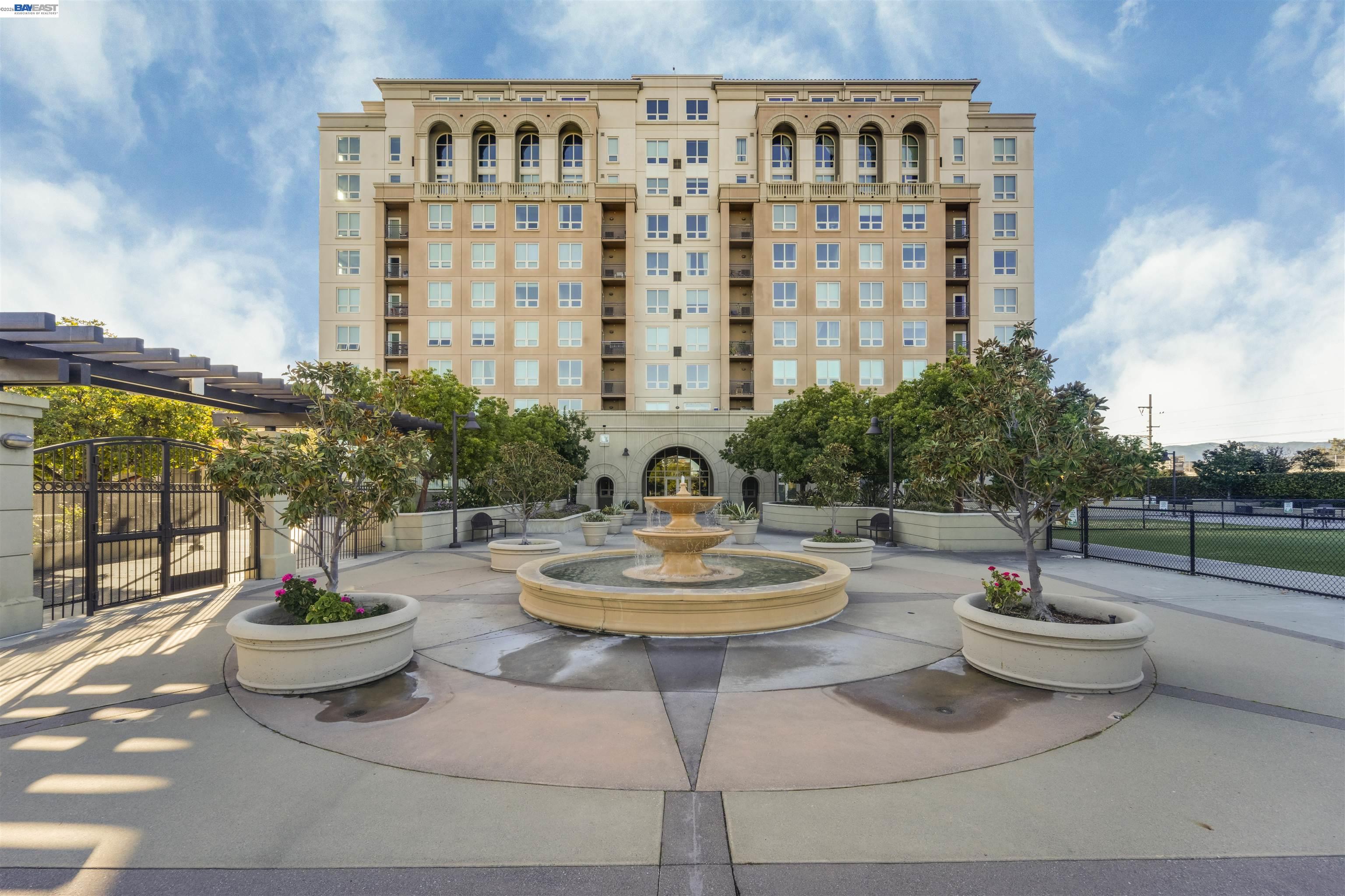 Detail Gallery Image 3 of 60 For 1375 Lick Ave #522,  San Jose,  CA 95110 - 2 Beds | 2 Baths