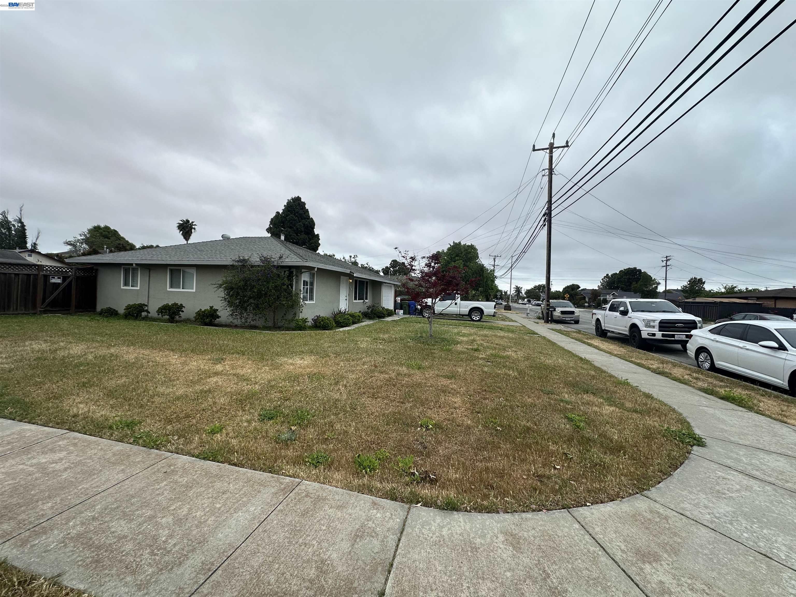 Detail Gallery Image 2 of 5 For 7530 Wells Ave, Newark,  CA 94560 - 3 Beds | 1 Baths