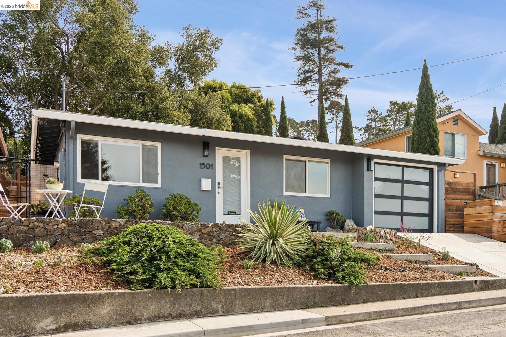 Detail Gallery Image 2 of 44 For 1501 Fairview Ave, Richmond,  CA 94805 - 2 Beds | 1 Baths