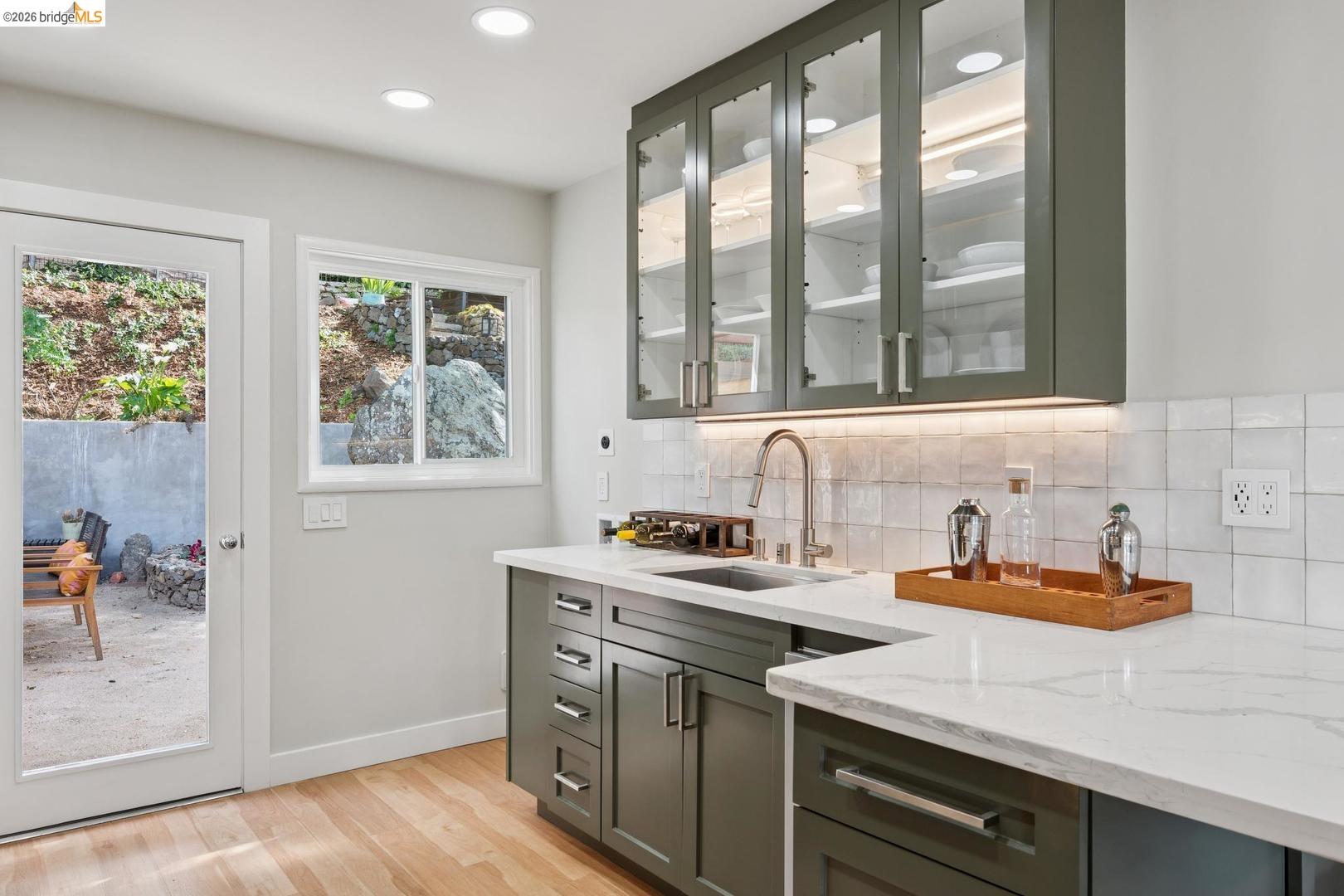 Detail Gallery Image 16 of 44 For 1501 Fairview Ave, Richmond,  CA 94805 - 2 Beds | 1 Baths