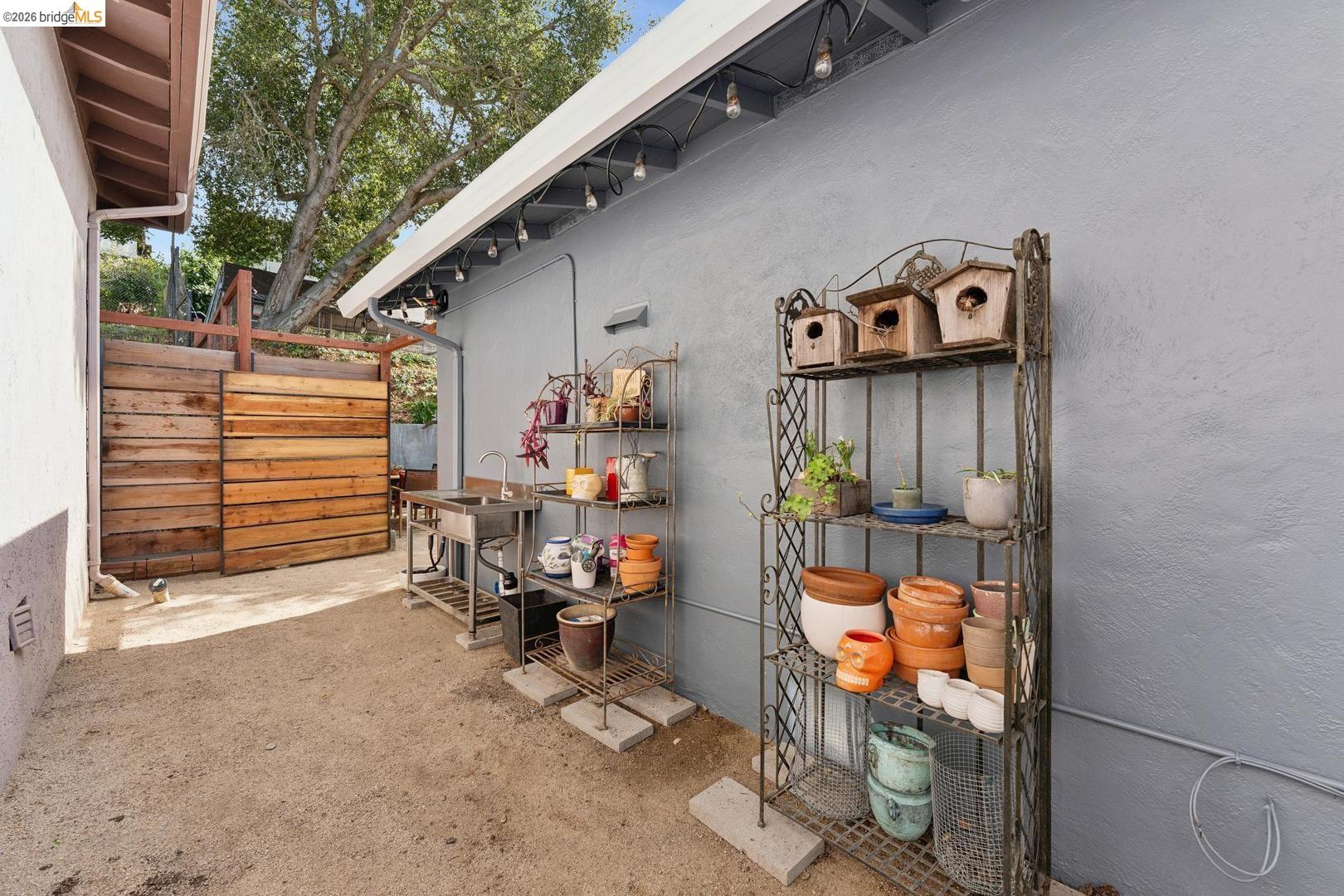 Detail Gallery Image 35 of 44 For 1501 Fairview Ave, Richmond,  CA 94805 - 2 Beds | 1 Baths