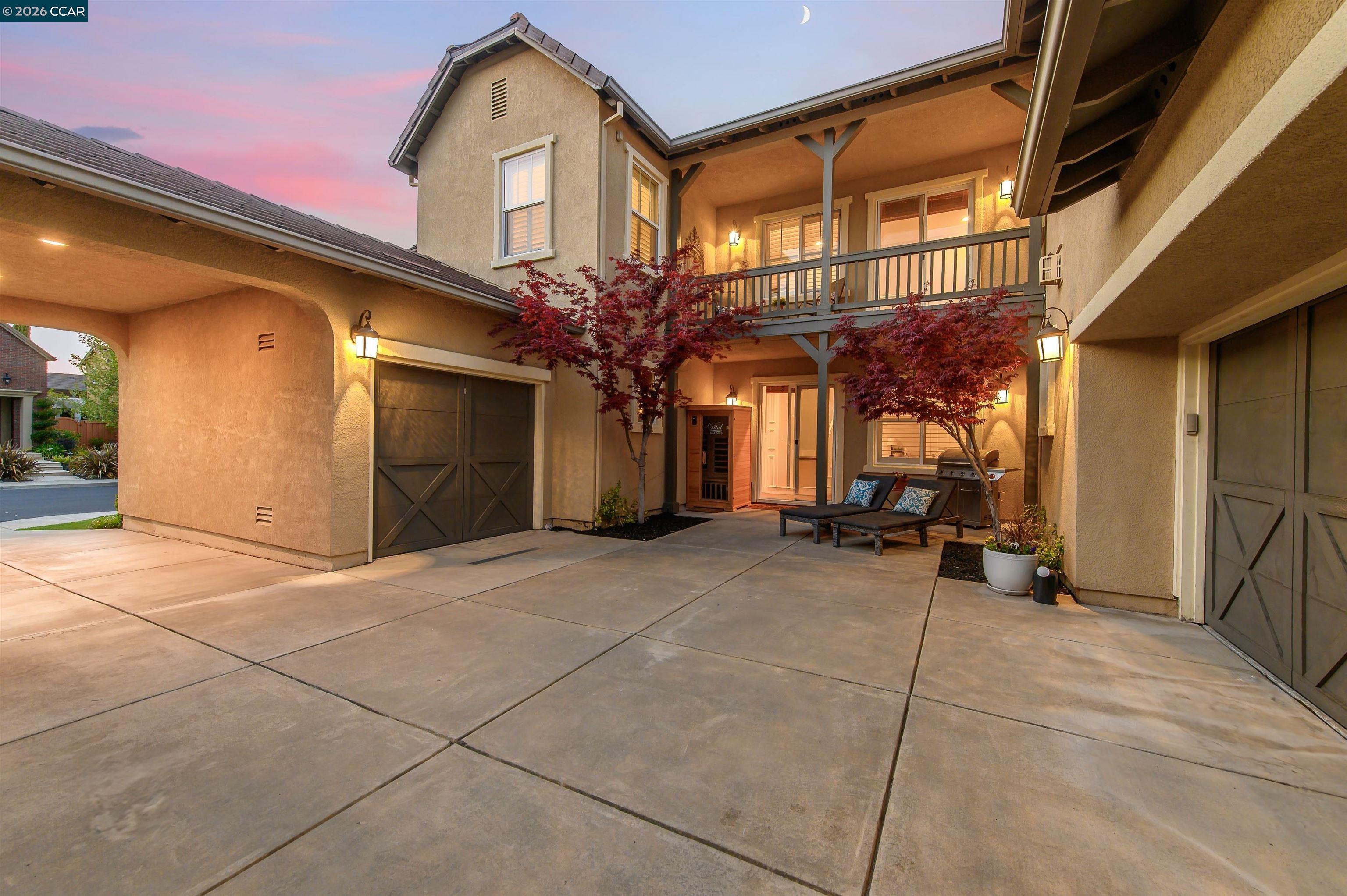Detail Gallery Image 5 of 32 For 2261 Genoa St, Danville,  CA 94506 - 5 Beds | 3 Baths