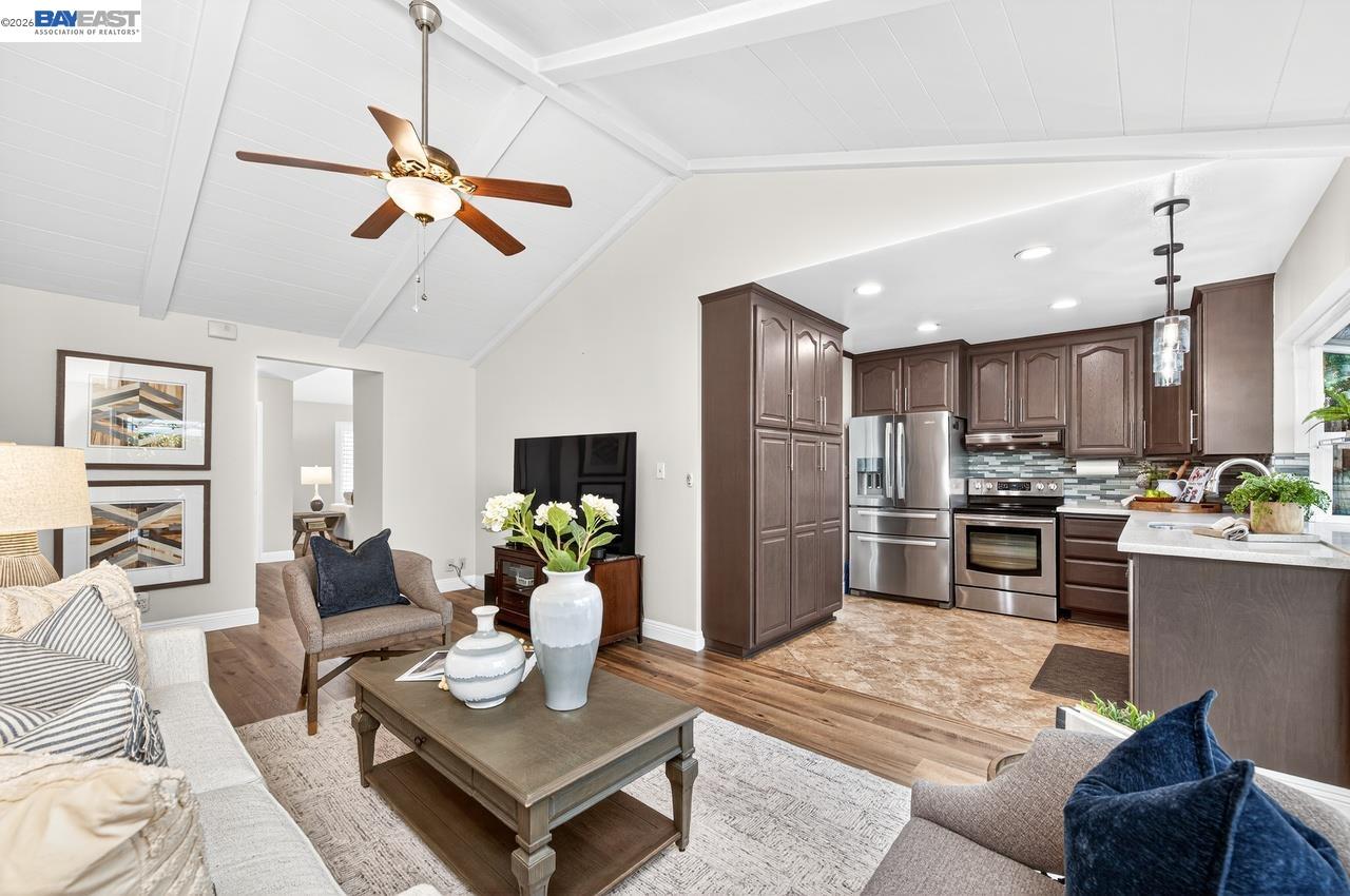 Detail Gallery Image 12 of 37 For 1237 Concord St, Pleasanton,  CA 94566 - 3 Beds | 2 Baths