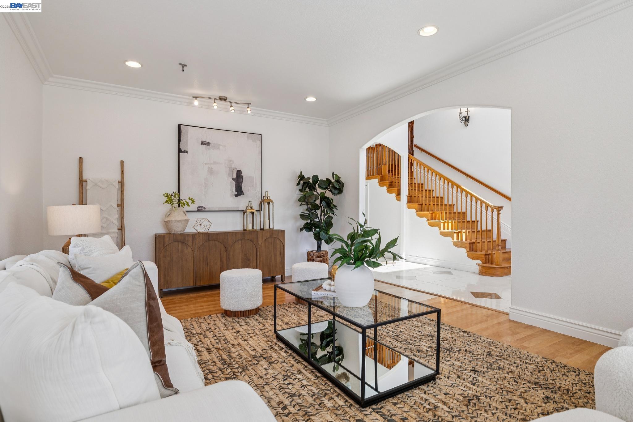 Detail Gallery Image 8 of 60 For 3172 Riviera Way, San Ramon,  CA 94583 - 6 Beds | 5/1 Baths