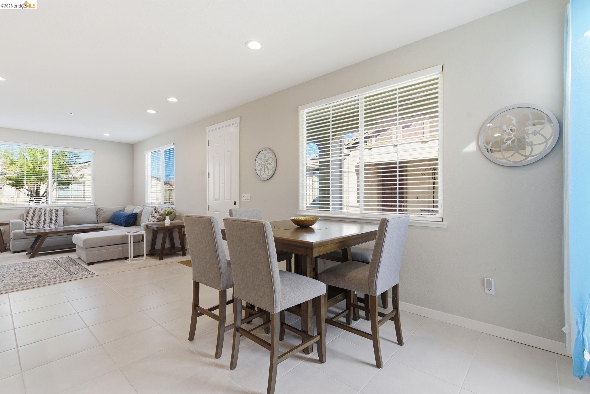 Detail Gallery Image 12 of 58 For 2318 Rustic Oak Ln, Rio Vista,  CA 94571 - 2 Beds | 2 Baths