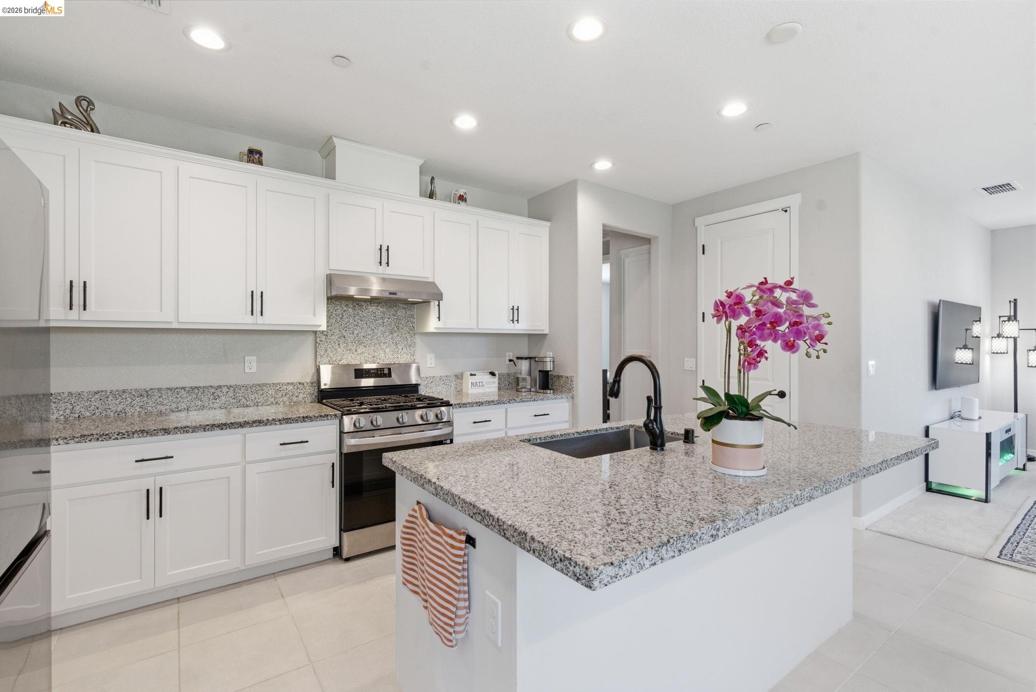 Detail Gallery Image 14 of 58 For 2318 Rustic Oak Ln, Rio Vista,  CA 94571 - 2 Beds | 2 Baths