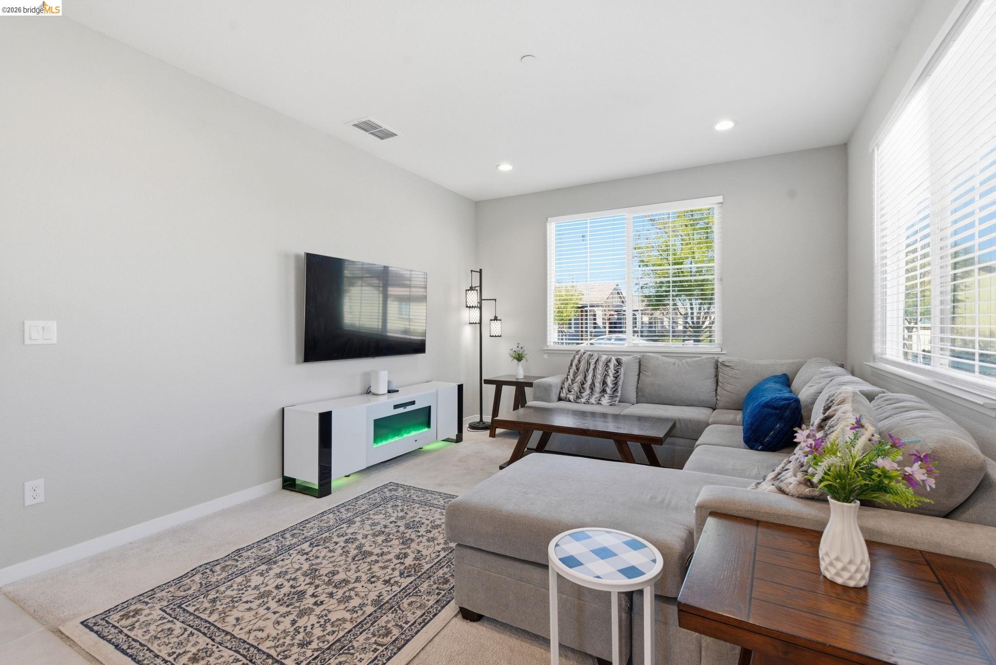 Detail Gallery Image 6 of 58 For 2318 Rustic Oak Ln, Rio Vista,  CA 94571 - 2 Beds | 2 Baths