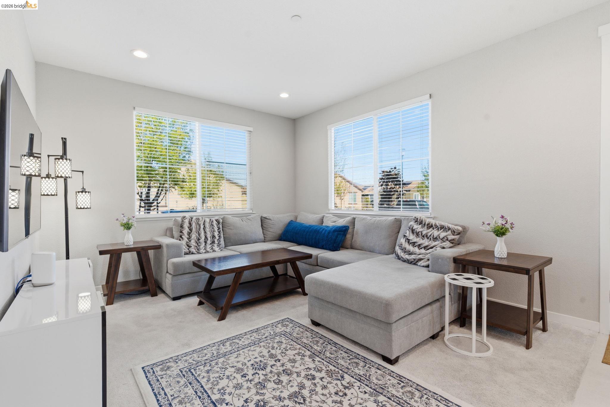 Detail Gallery Image 8 of 58 For 2318 Rustic Oak Ln, Rio Vista,  CA 94571 - 2 Beds | 2 Baths