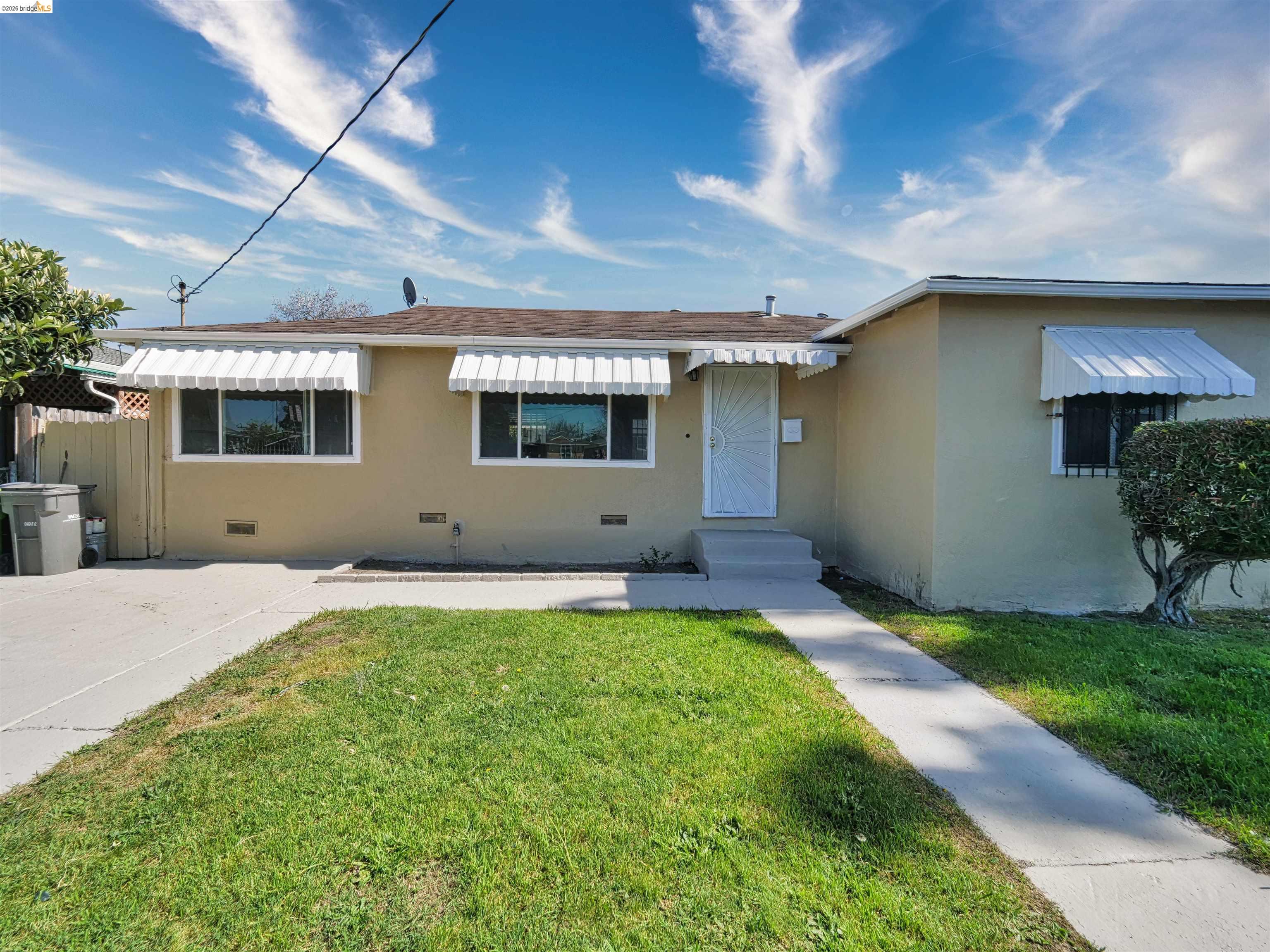 Detail Gallery Image 4 of 56 For 138 Eldridge Avenue, Oakland,  CA 94603 - 3 Beds | 1 Baths