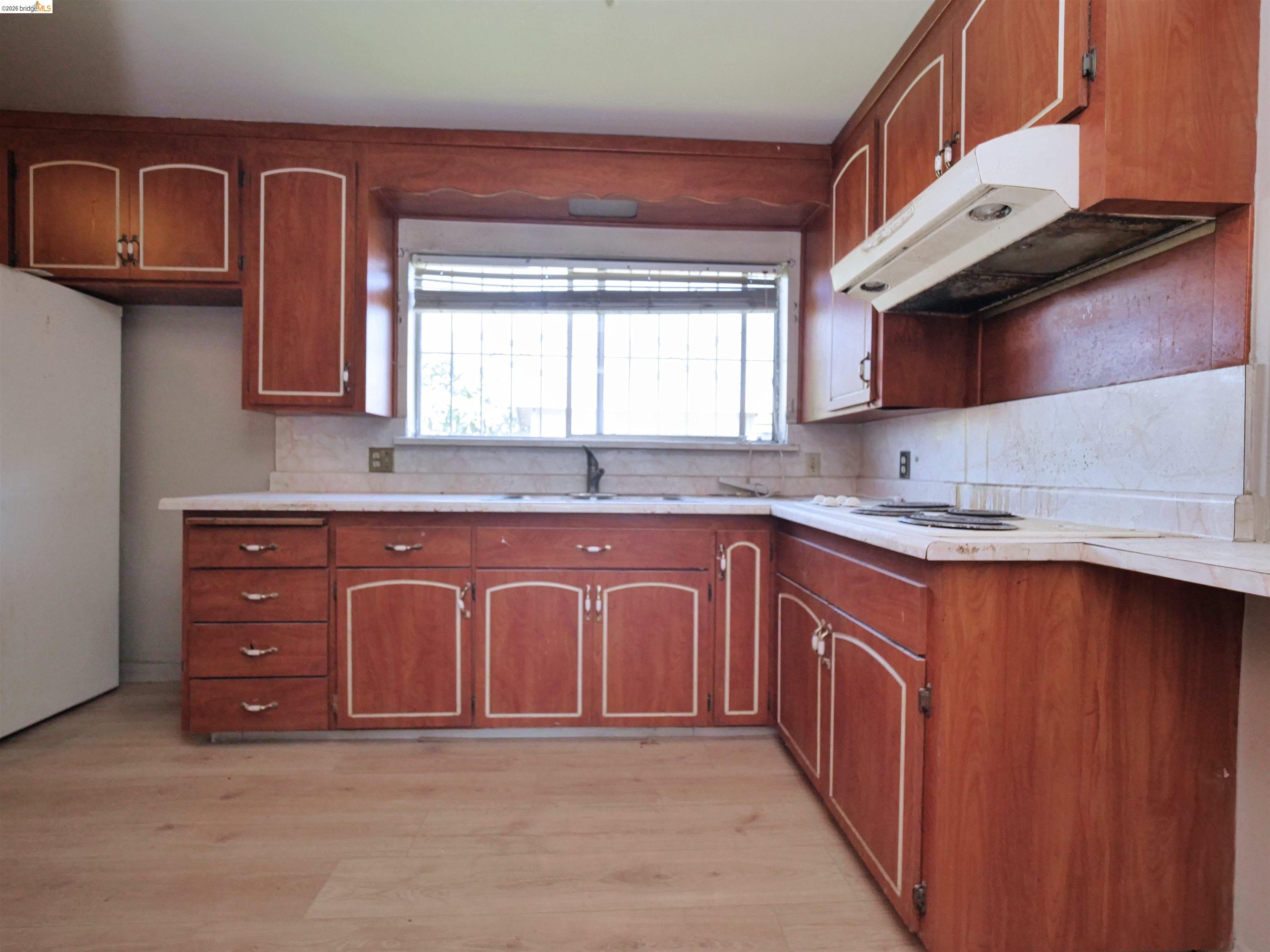 Detail Gallery Image 54 of 56 For 138 Eldridge Avenue, Oakland,  CA 94603 - 3 Beds | 1 Baths