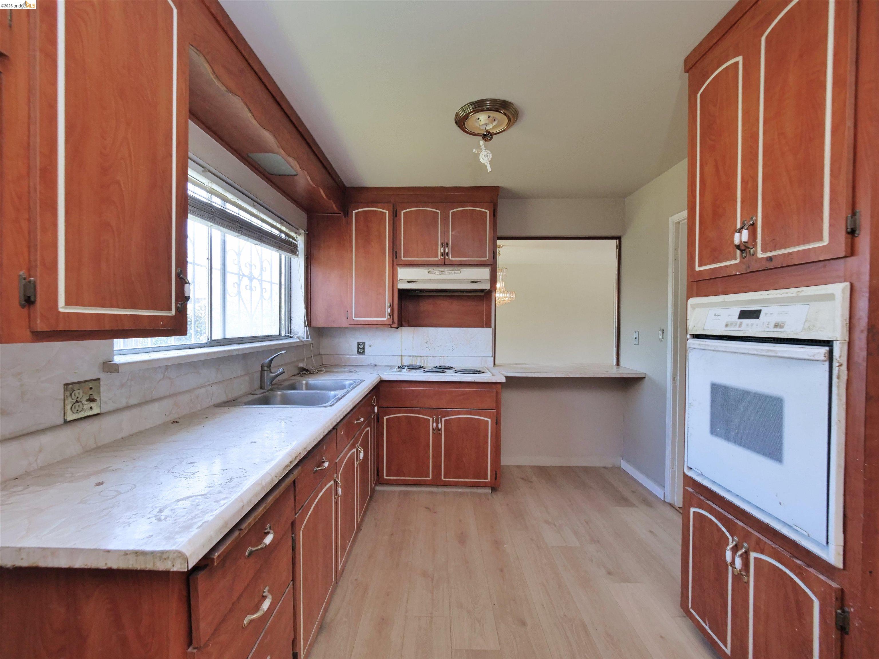 Detail Gallery Image 56 of 56 For 138 Eldridge Avenue, Oakland,  CA 94603 - 3 Beds | 1 Baths