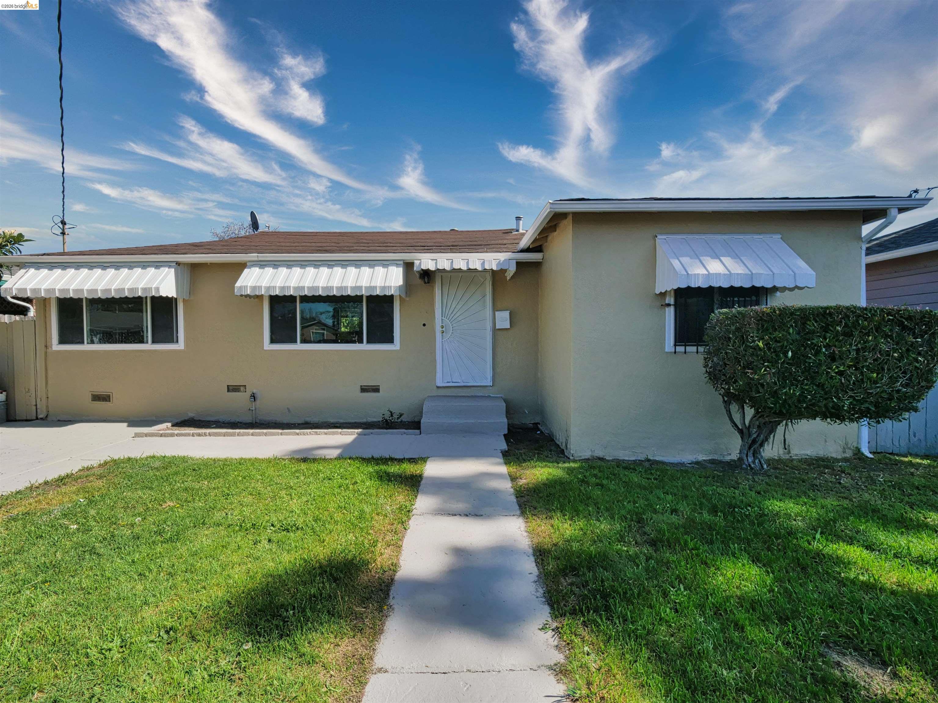 Detail Gallery Image 8 of 56 For 138 Eldridge Avenue, Oakland,  CA 94603 - 3 Beds | 1 Baths