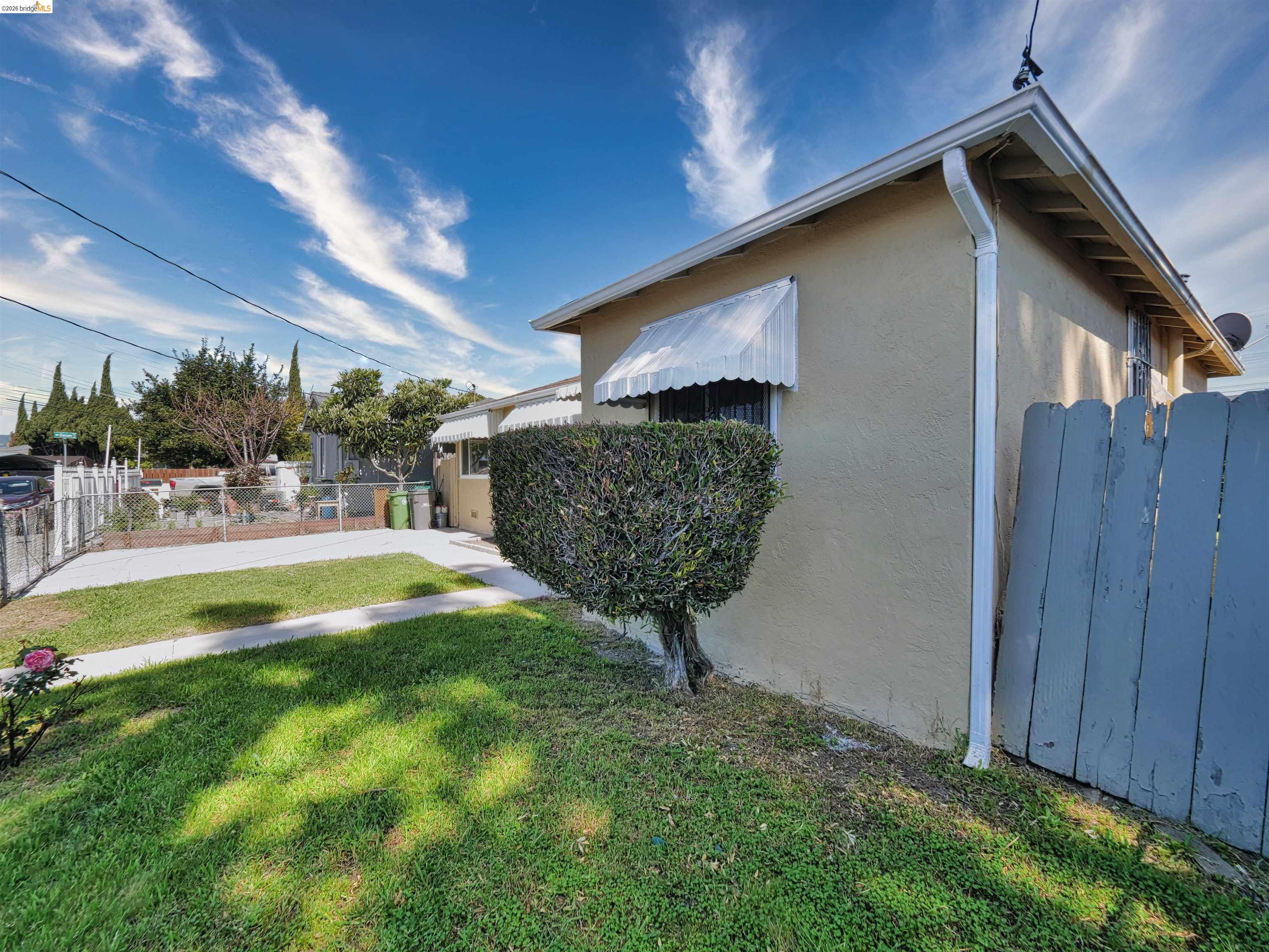 Detail Gallery Image 9 of 56 For 138 Eldridge Avenue, Oakland,  CA 94603 - 3 Beds | 1 Baths