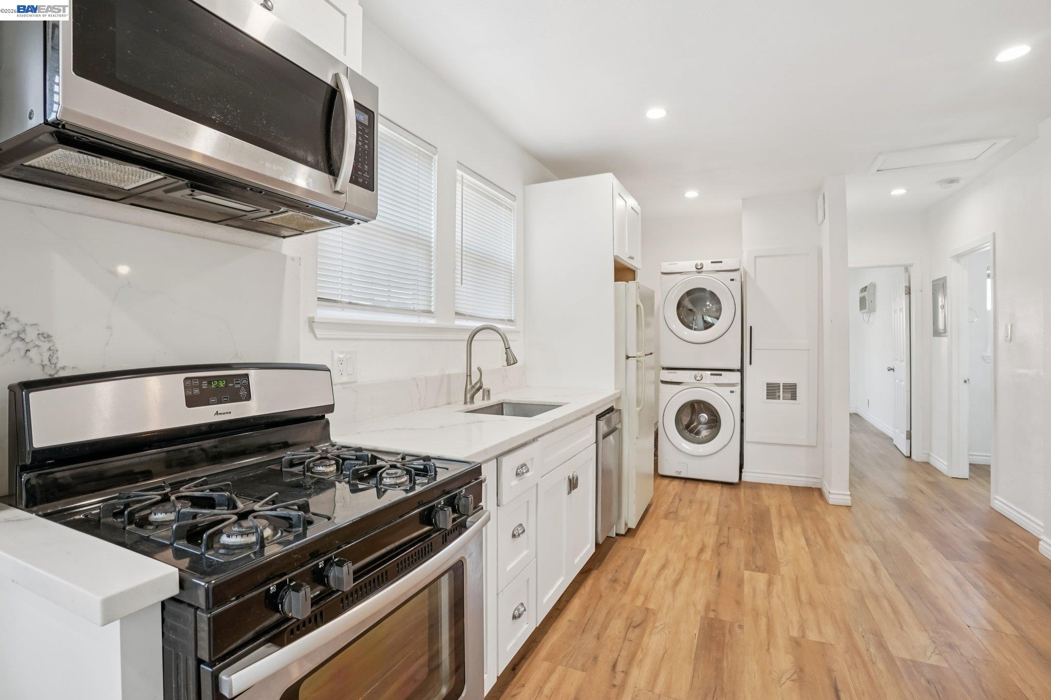 Detail Gallery Image 5 of 21 For 5347 Fountain Ave, –,  CA 90029 - – Beds | – Baths