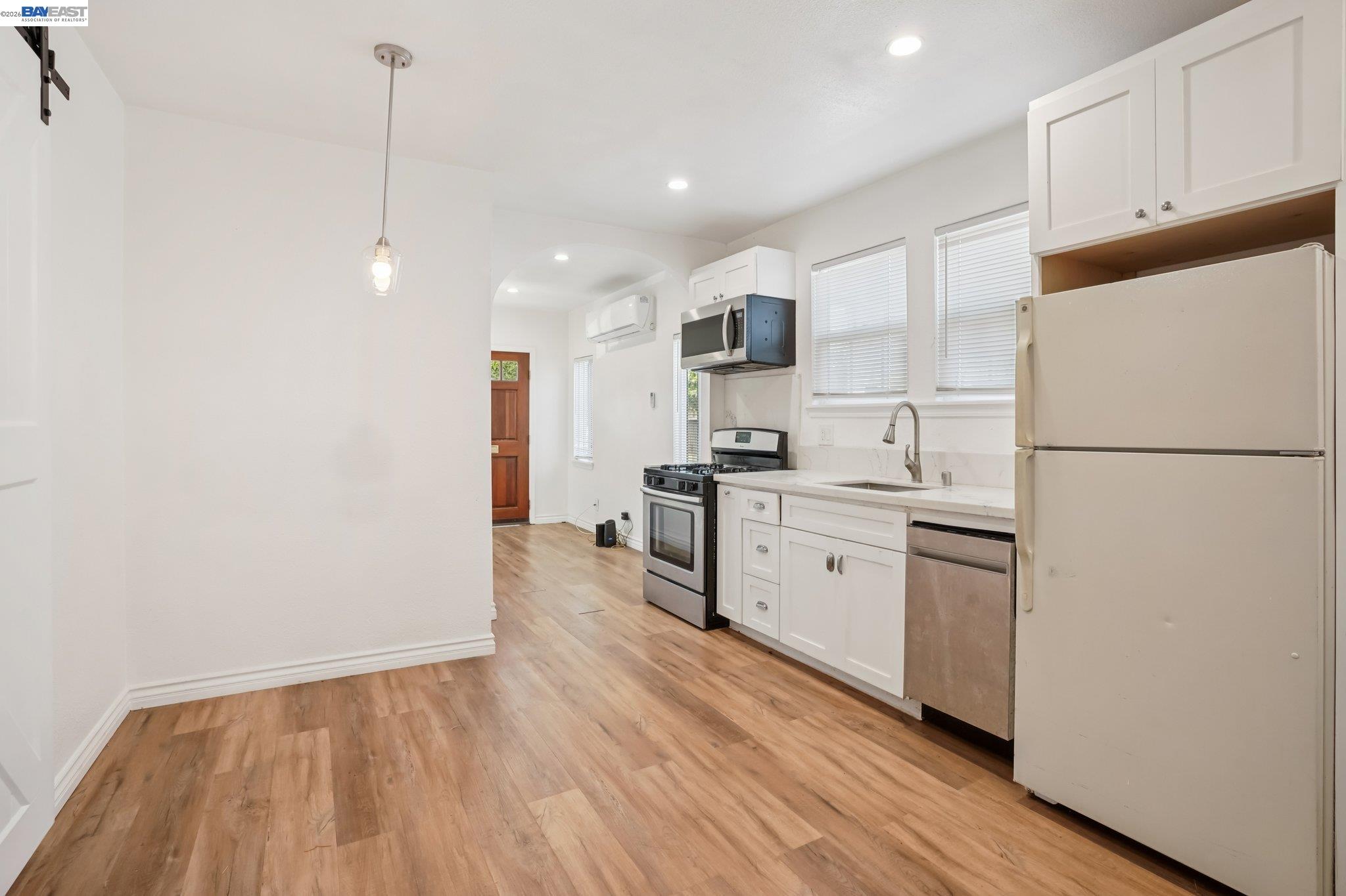 Detail Gallery Image 6 of 21 For 5347 Fountain Ave, –,  CA 90029 - – Beds | – Baths