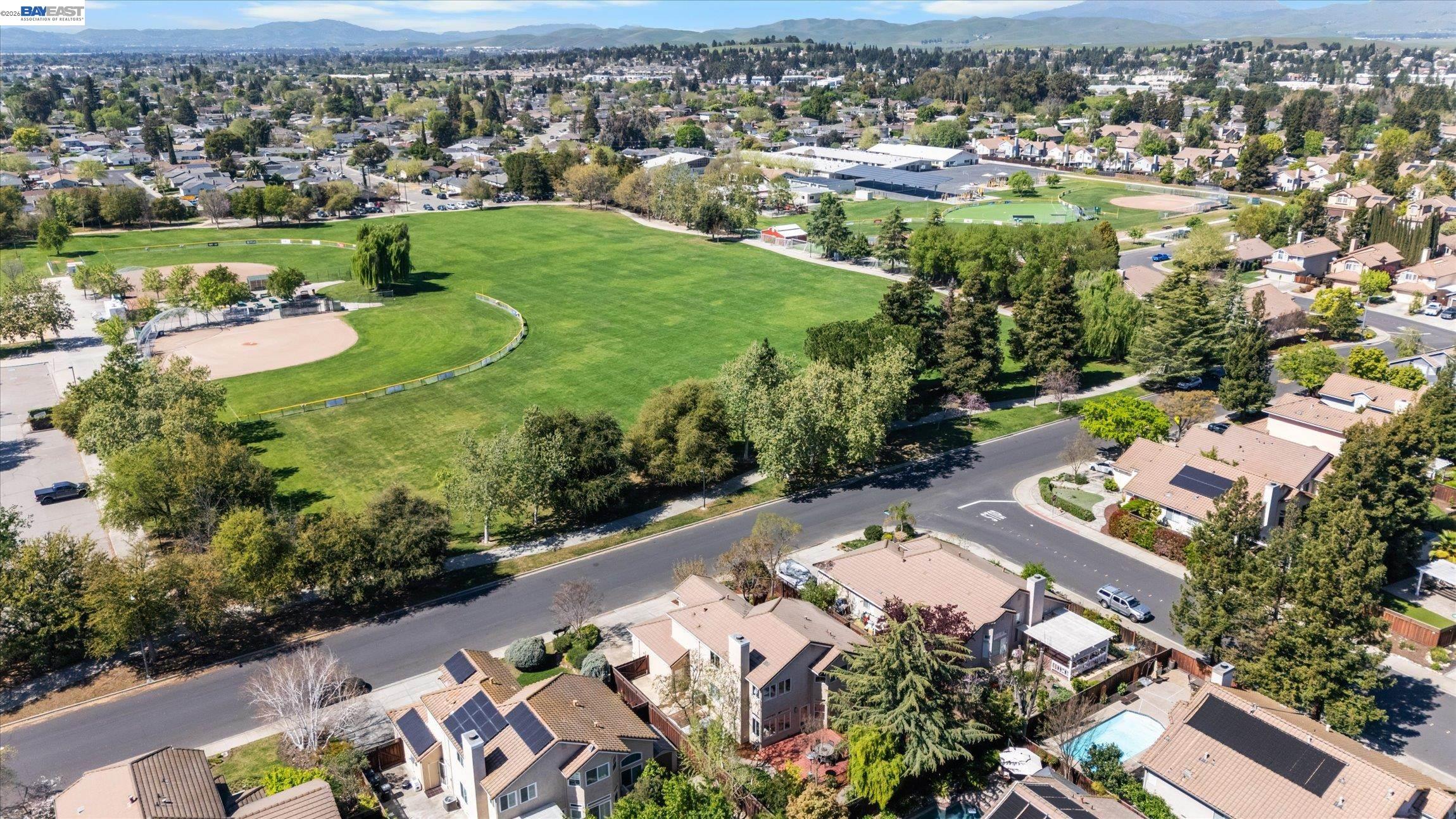 Detail Gallery Image 26 of 28 For 912 Loyola Way, Livermore,  CA 94550 - 4 Beds | 3 Baths