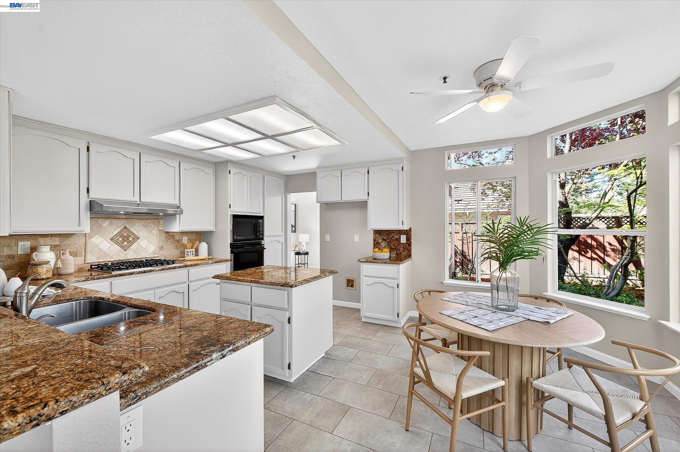 Detail Gallery Image 10 of 28 For 912 Loyola Way, Livermore,  CA 94550 - 4 Beds | 3 Baths