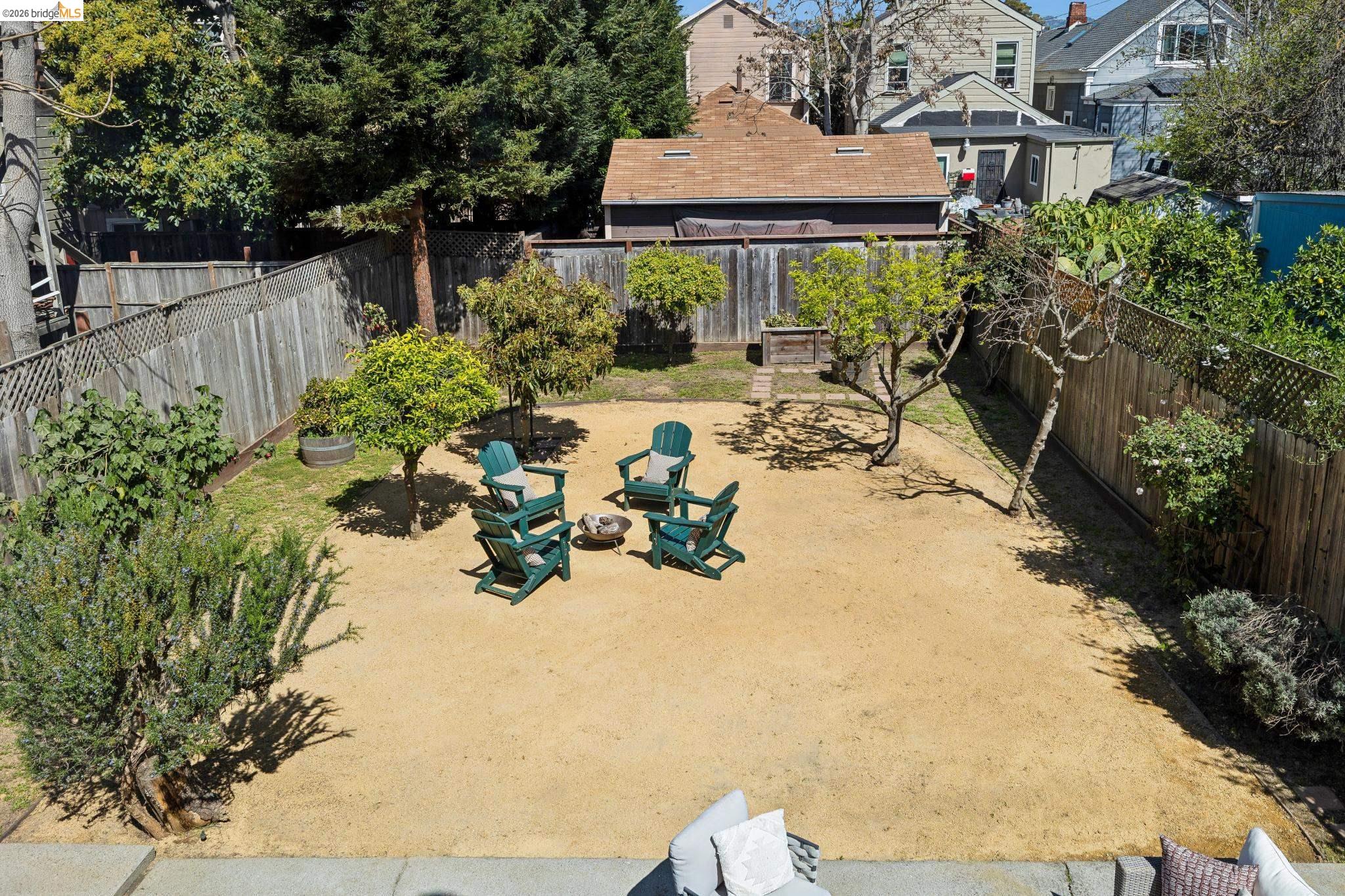 Detail Gallery Image 26 of 36 For 1738 10th St, Oakland,  CA 94607 - 2 Beds | 2/1 Baths