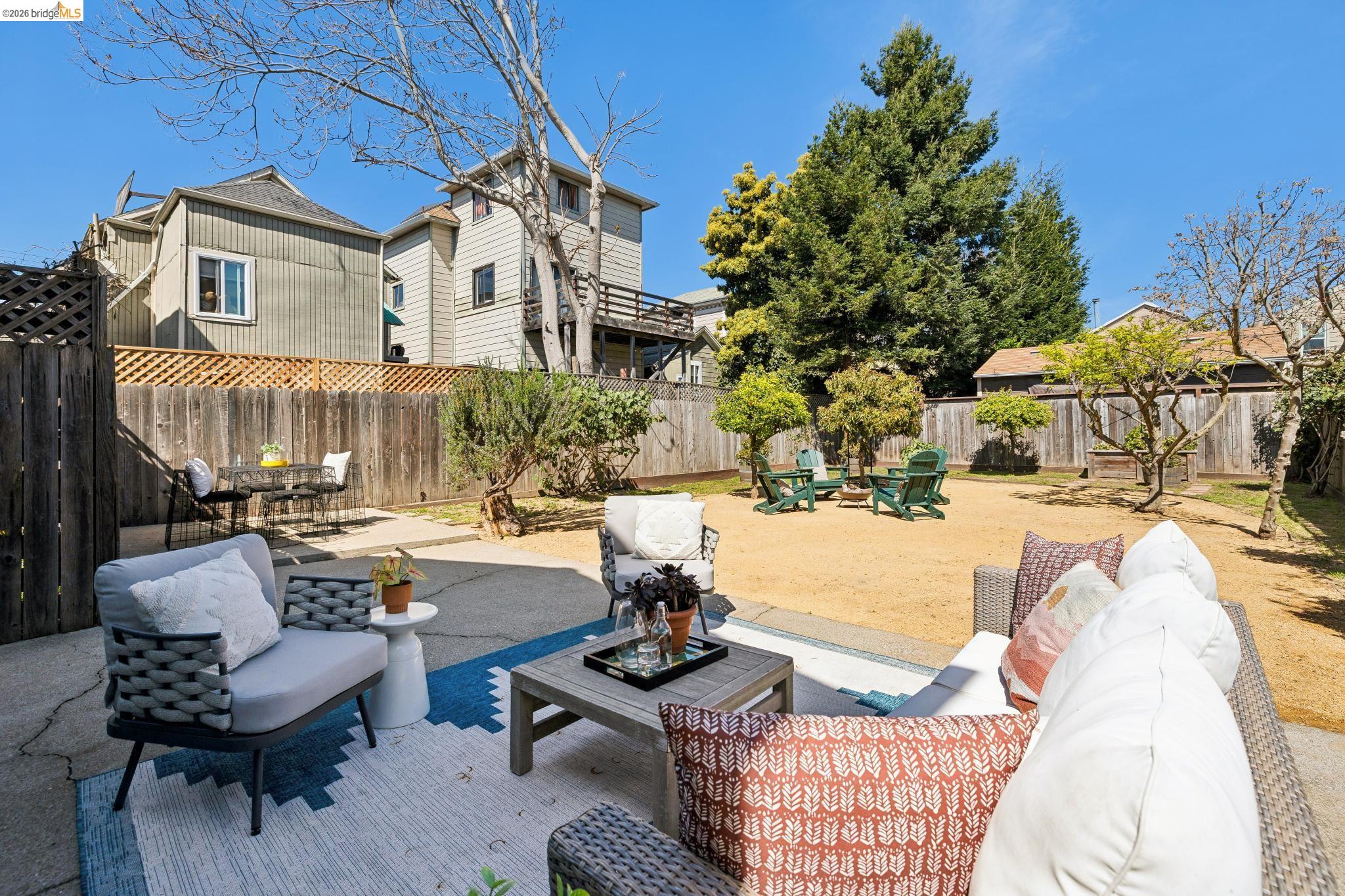 Detail Gallery Image 27 of 36 For 1738 10th St, Oakland,  CA 94607 - 2 Beds | 2/1 Baths