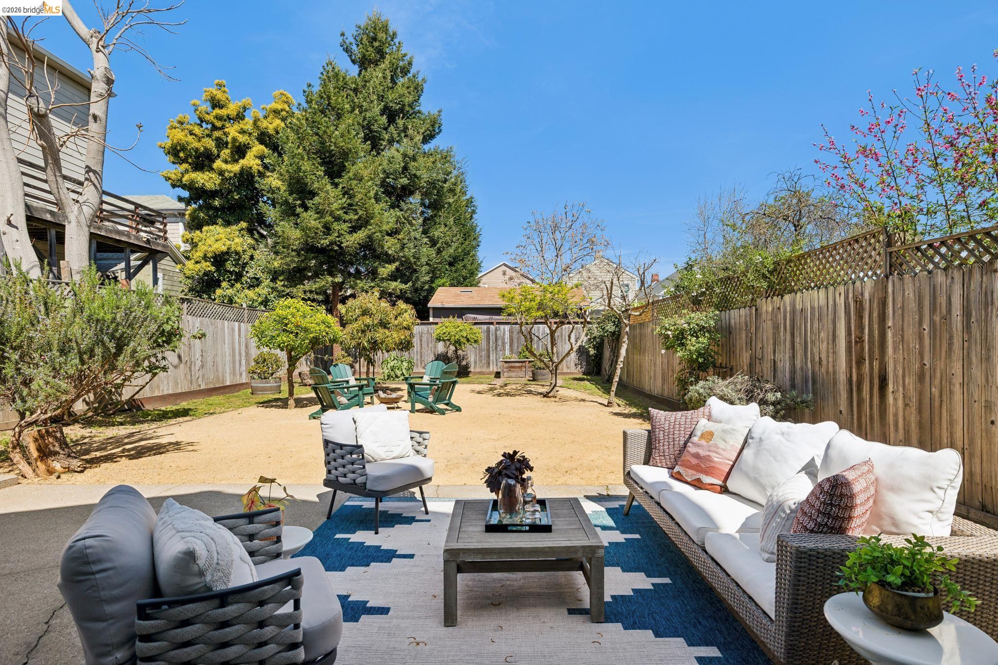 Detail Gallery Image 29 of 36 For 1738 10th St, Oakland,  CA 94607 - 2 Beds | 2/1 Baths