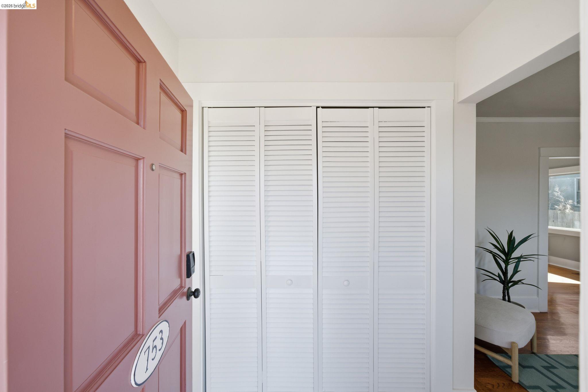 Detail Gallery Image 11 of 58 For 753 Peralta Avenue, Berkeley,  CA 94707 - 2 Beds | 2 Baths