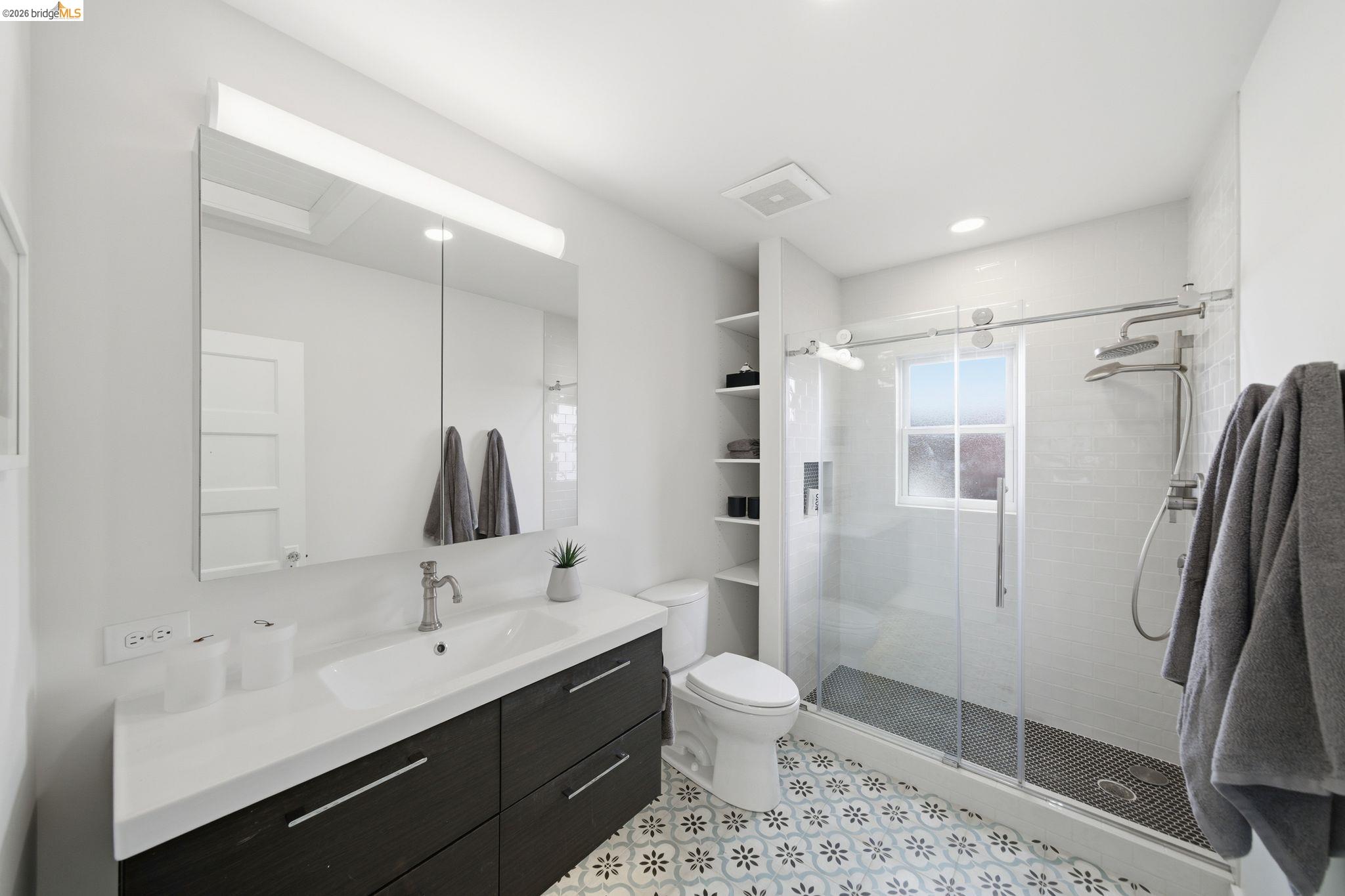 Detail Gallery Image 23 of 58 For 753 Peralta Avenue, Berkeley,  CA 94707 - 2 Beds | 2 Baths