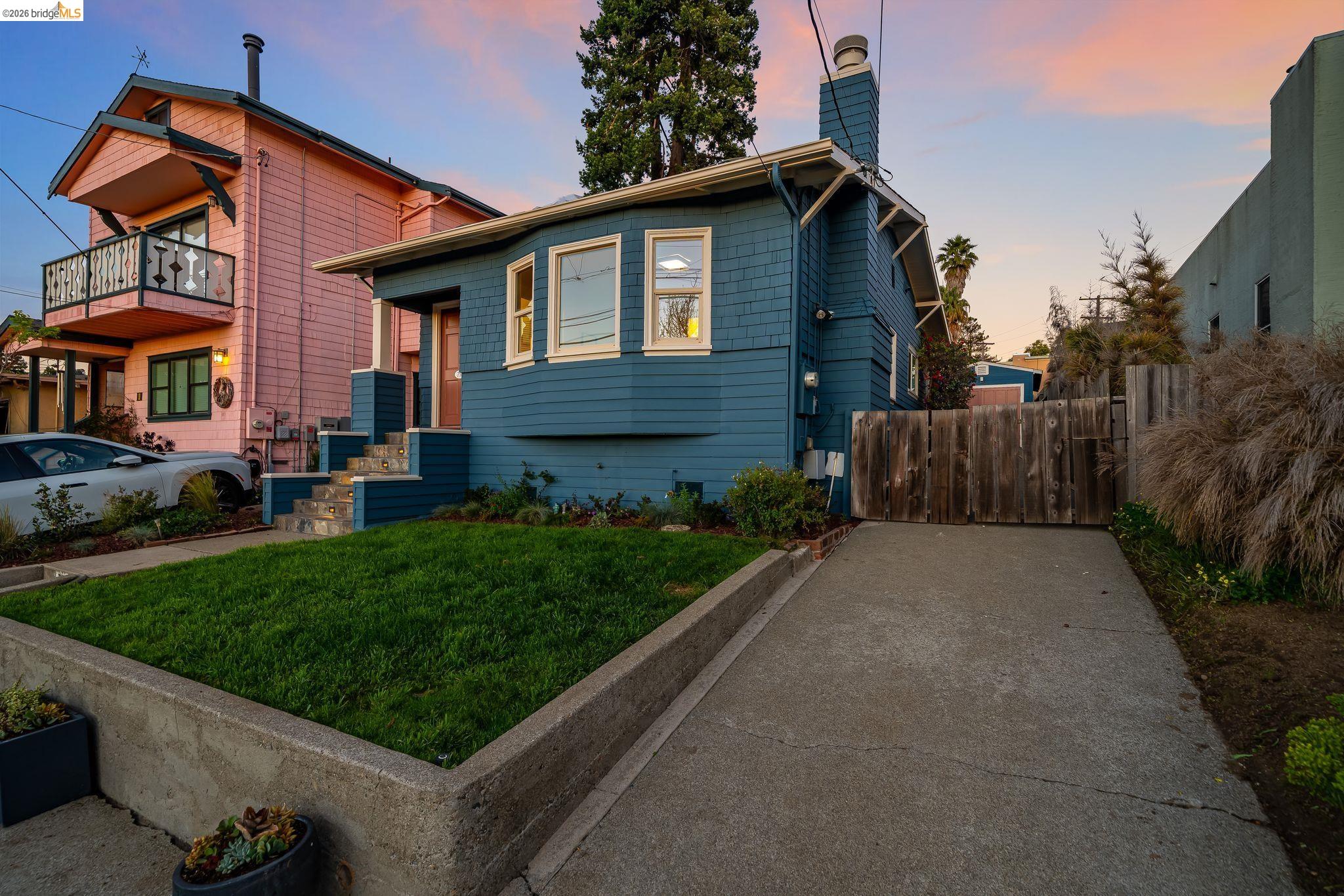 Detail Gallery Image 7 of 58 For 753 Peralta Avenue, Berkeley,  CA 94707 - 2 Beds | 2 Baths