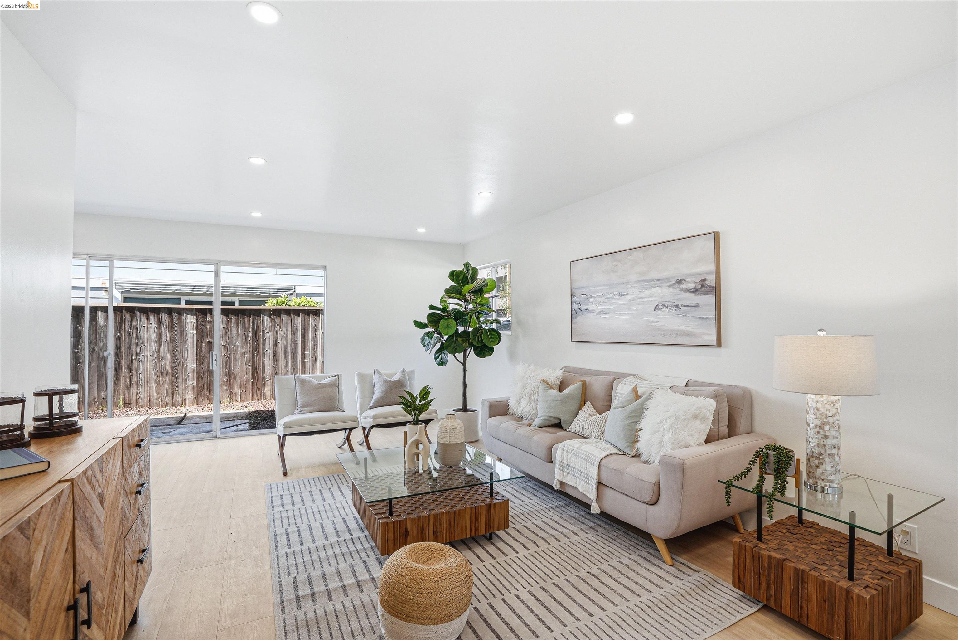 Photo #7: 41127602 Listing: Photo #7