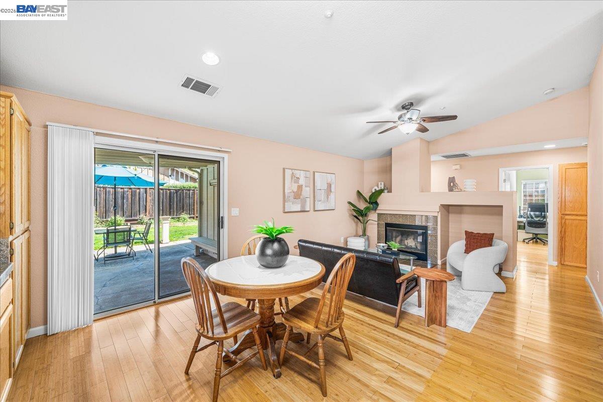 Detail Gallery Image 12 of 33 For 1727 Sutter St, Livermore,  CA 94551 - 3 Beds | 2 Baths