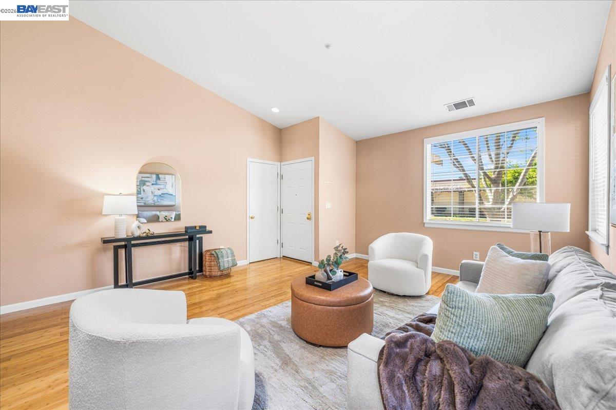 Detail Gallery Image 6 of 33 For 1727 Sutter St, Livermore,  CA 94551 - 3 Beds | 2 Baths