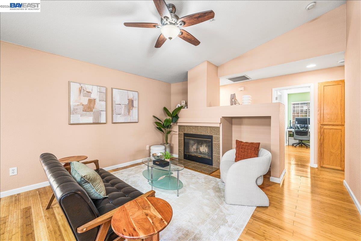 Detail Gallery Image 7 of 33 For 1727 Sutter St, Livermore,  CA 94551 - 3 Beds | 2 Baths