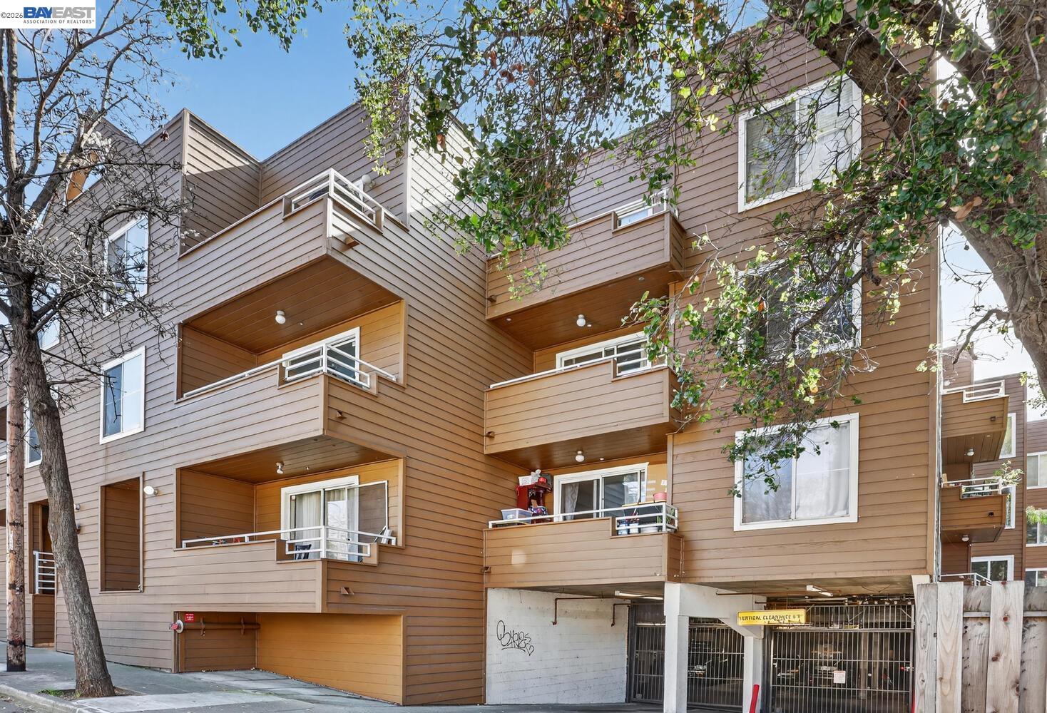 Photo #2: 41127604 Listing: Photo #2