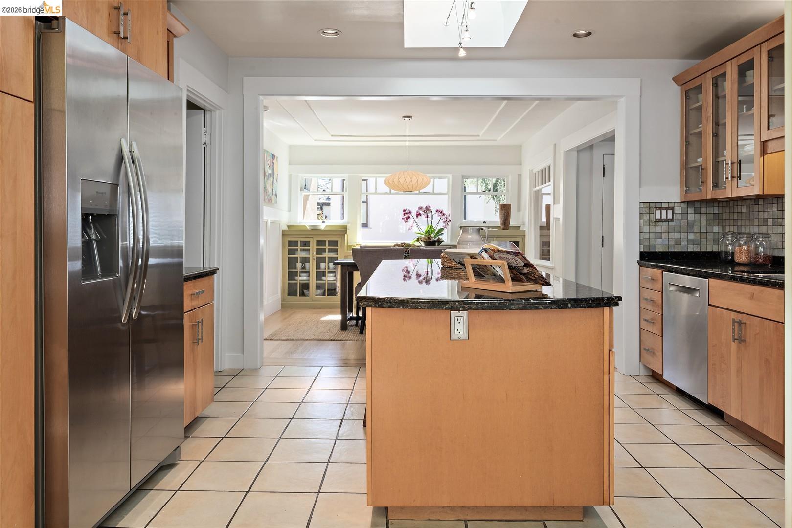 Detail Gallery Image 11 of 55 For 1950 Hopkins Street, Berkeley,  CA 94707 - 2 Beds | 2 Baths