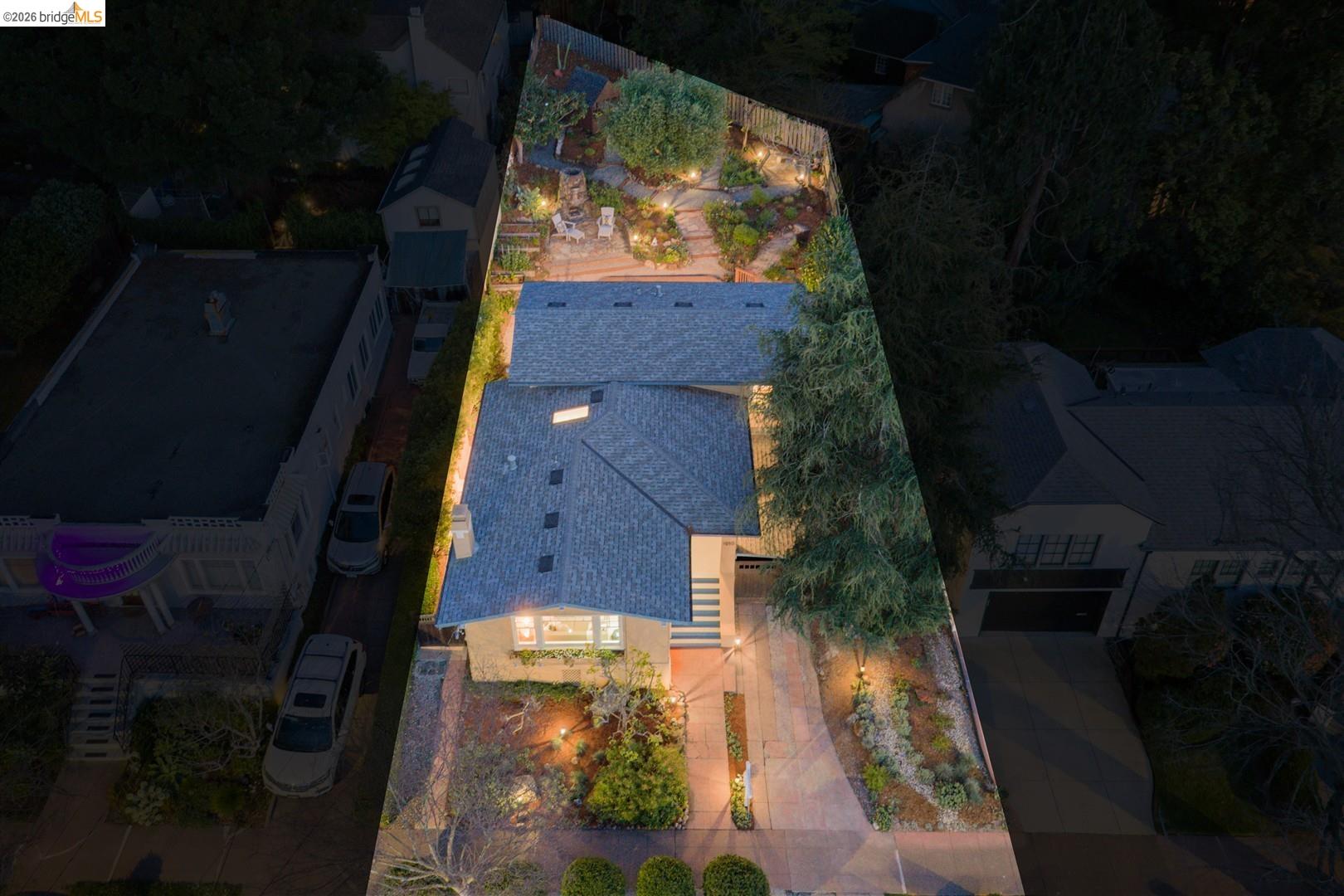 Detail Gallery Image 46 of 55 For 1950 Hopkins Street, Berkeley,  CA 94707 - 2 Beds | 2 Baths