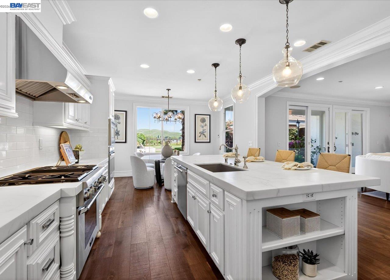 Detail Gallery Image 14 of 60 For 130 Tamarind Ln, Danville,  CA 94526 - 6 Beds | 6/1 Baths