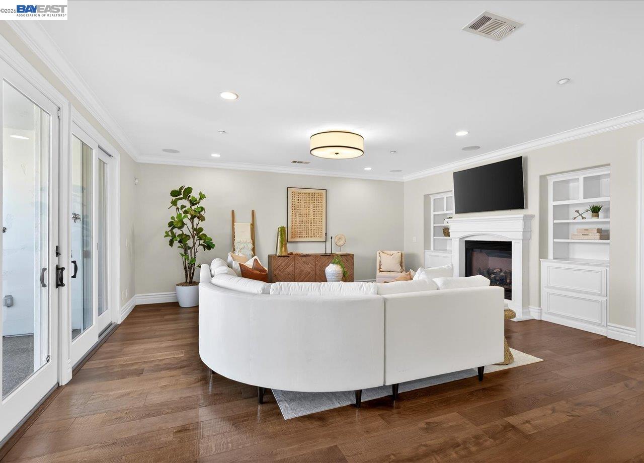 Detail Gallery Image 20 of 60 For 130 Tamarind Ln, Danville,  CA 94526 - 6 Beds | 6/1 Baths