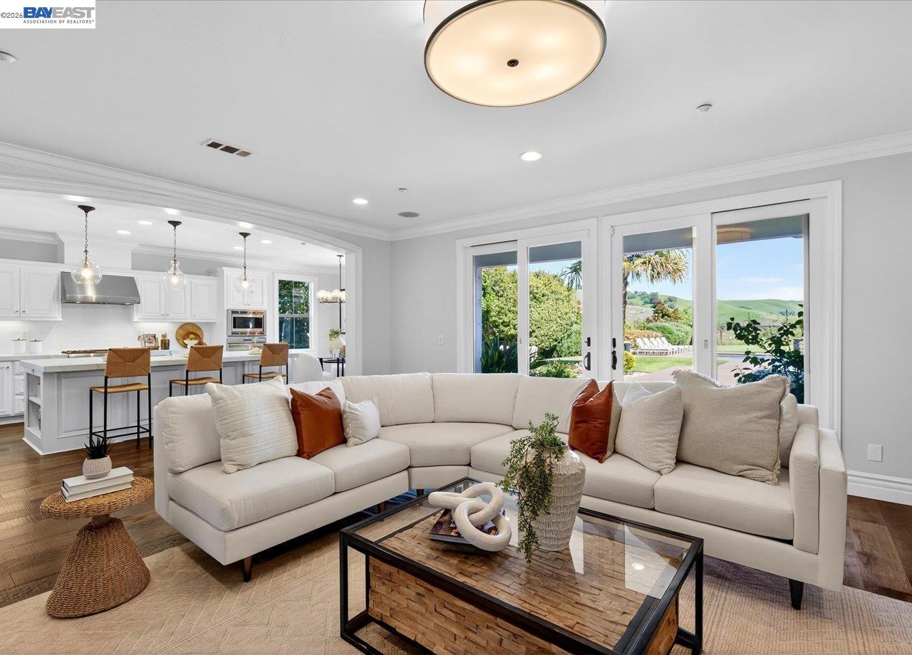 Detail Gallery Image 23 of 60 For 130 Tamarind Ln, Danville,  CA 94526 - 6 Beds | 6/1 Baths