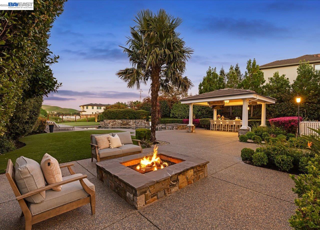 Detail Gallery Image 5 of 60 For 130 Tamarind Ln, Danville,  CA 94526 - 6 Beds | 6/1 Baths