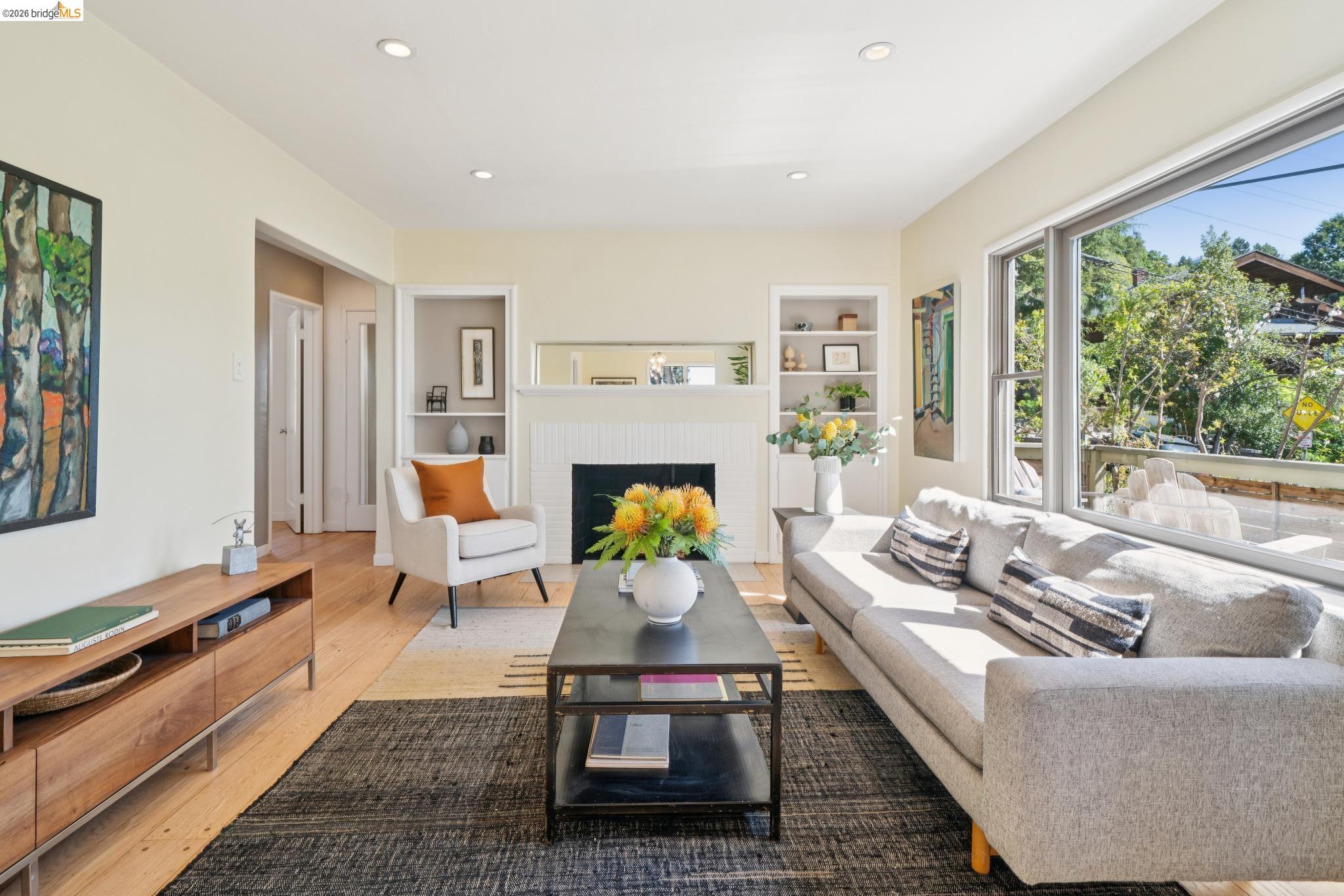 Detail Gallery Image 8 of 49 For 1698 La Loma Ave, Berkeley,  CA 94709 - 1 Beds | 1 Baths