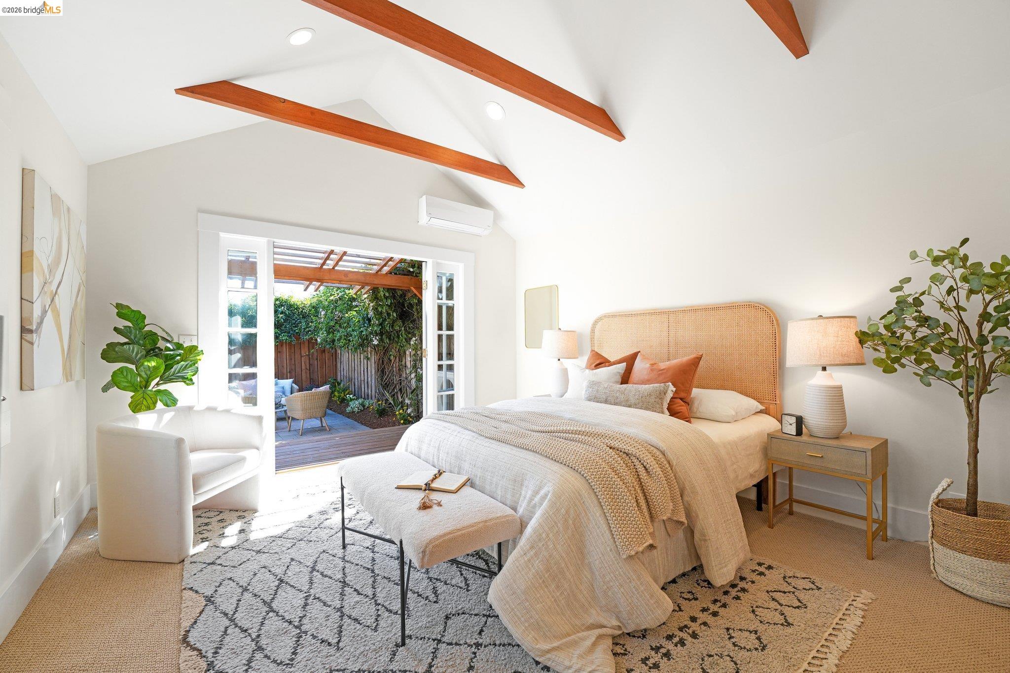 Detail Gallery Image 18 of 30 For 491 Mcauley St, Oakland,  CA 94609 - 3 Beds | 2 Baths