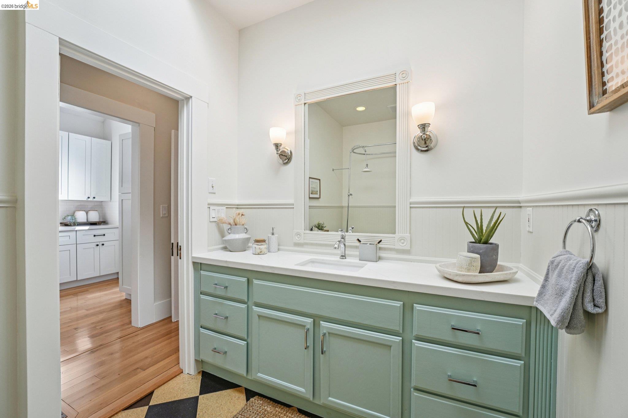 Detail Gallery Image 19 of 30 For 491 Mcauley St, Oakland,  CA 94609 - 3 Beds | 2 Baths